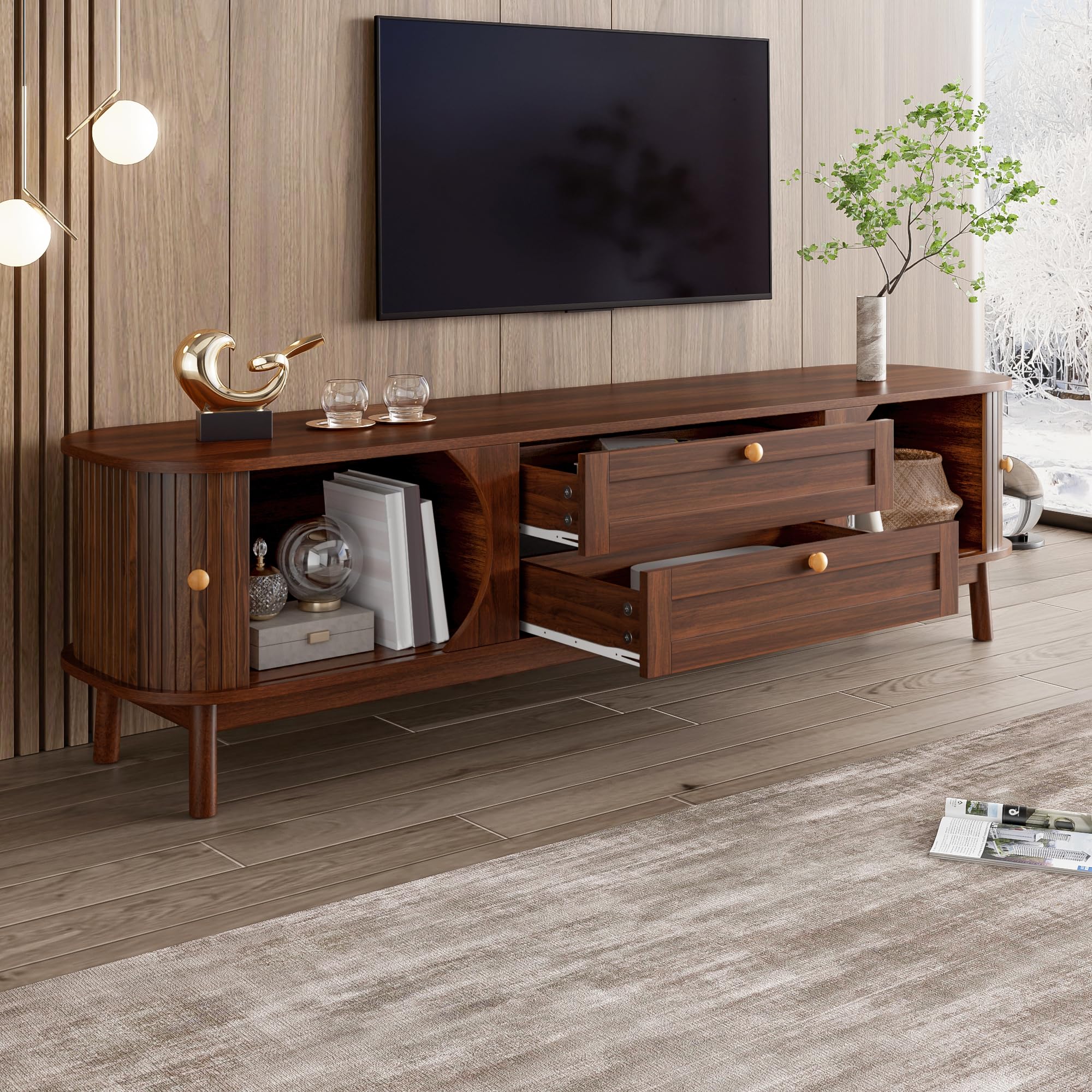 Mueble de TV moderno de nogal con aspecto de madera con cajones y compartimentos de almacenamiento, esquinas redondeadas, patas de madera sólidas, armario de TV con espacio de almacenamiento