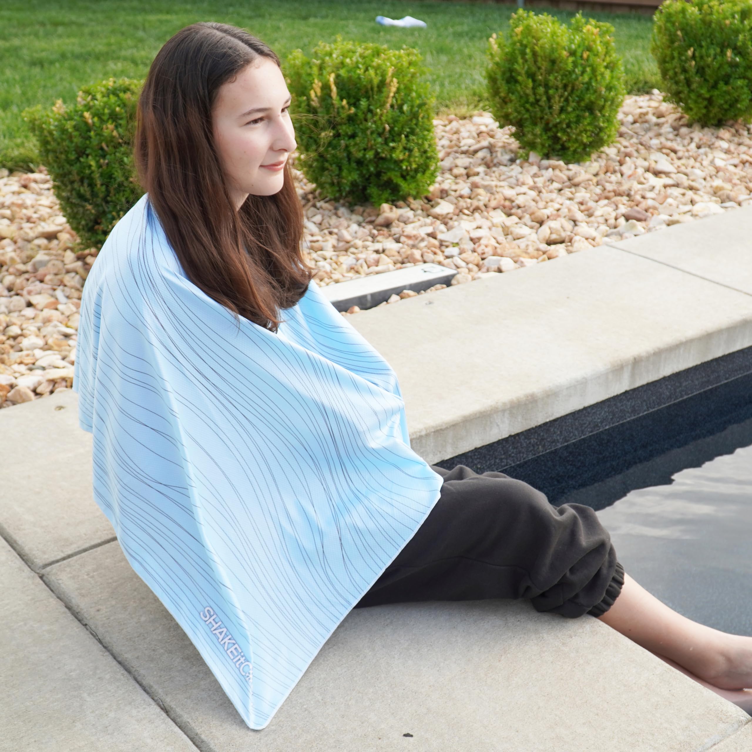 SHAKEitCOOL Large Cooling Shawl - Instant Heat Relief for Outdoor Events