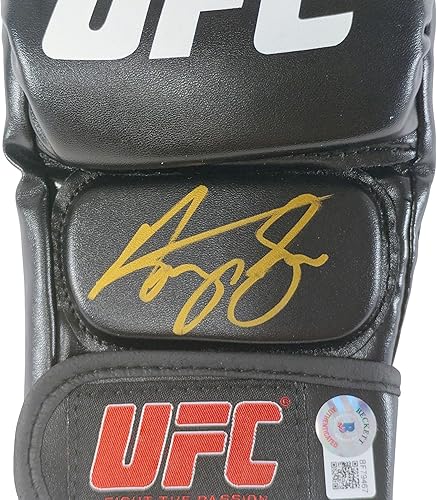 Miniatura 2 de Henry Cejudo - Guante de UFC firmado por Beckett, autógrafo auténtico de MMA, guantes de campeonato de lucha definitiva, regalos para hombres y