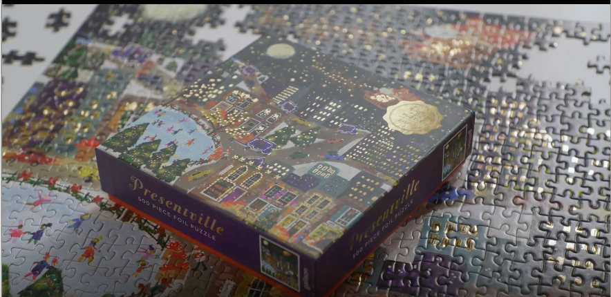 Amazon.com: Galison Presentville 500 Piece Holiday Foil Puzzle