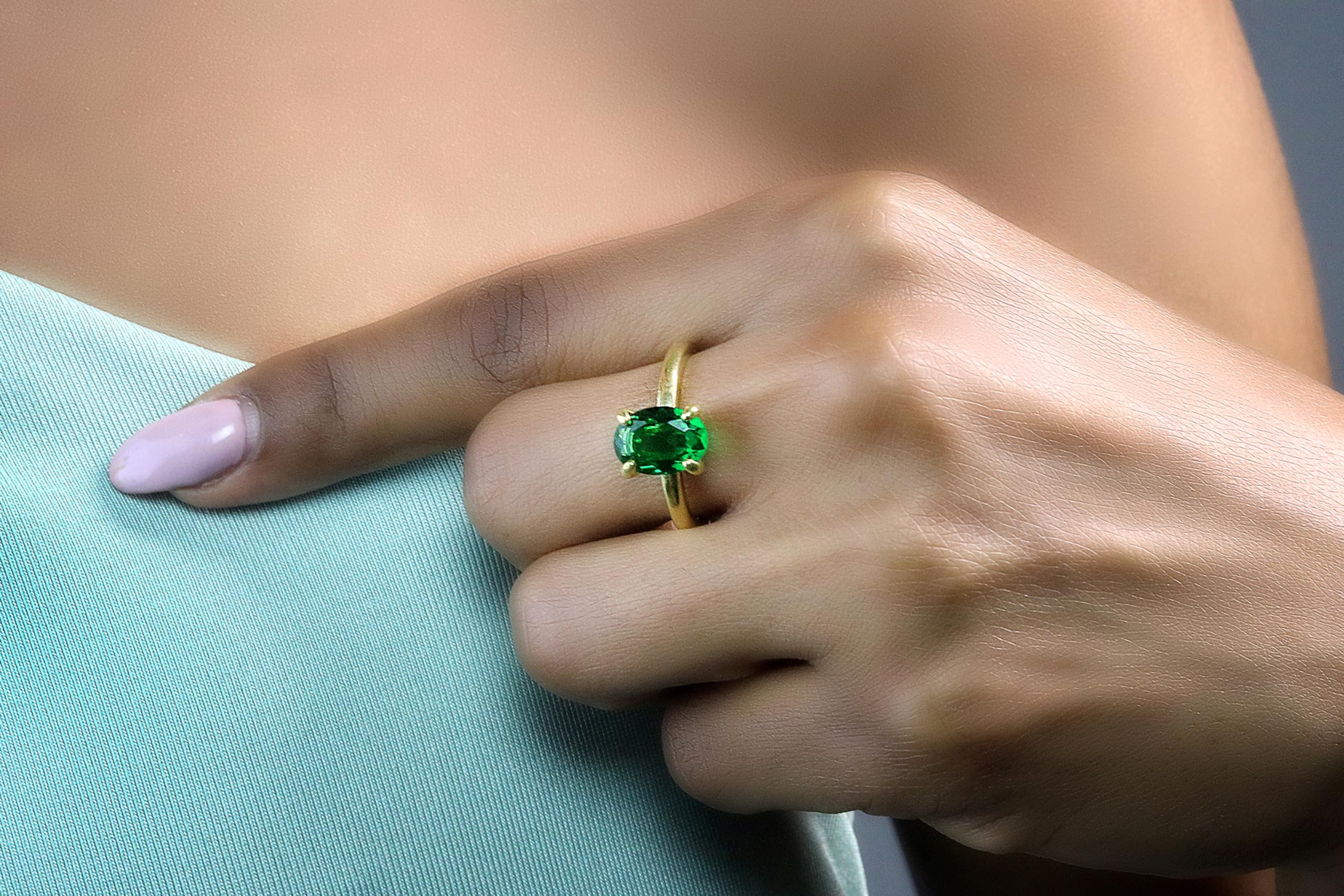 Elegante Anillo de Esmeralda en Oro - Anillos Solitarios para Mujer - Anillos Hechos a Mano para Aniversario, Propuesta, Cumpleaños - Joyas de Piedra de Nacimiento de Mayo para Ella - con Caja de Lujo