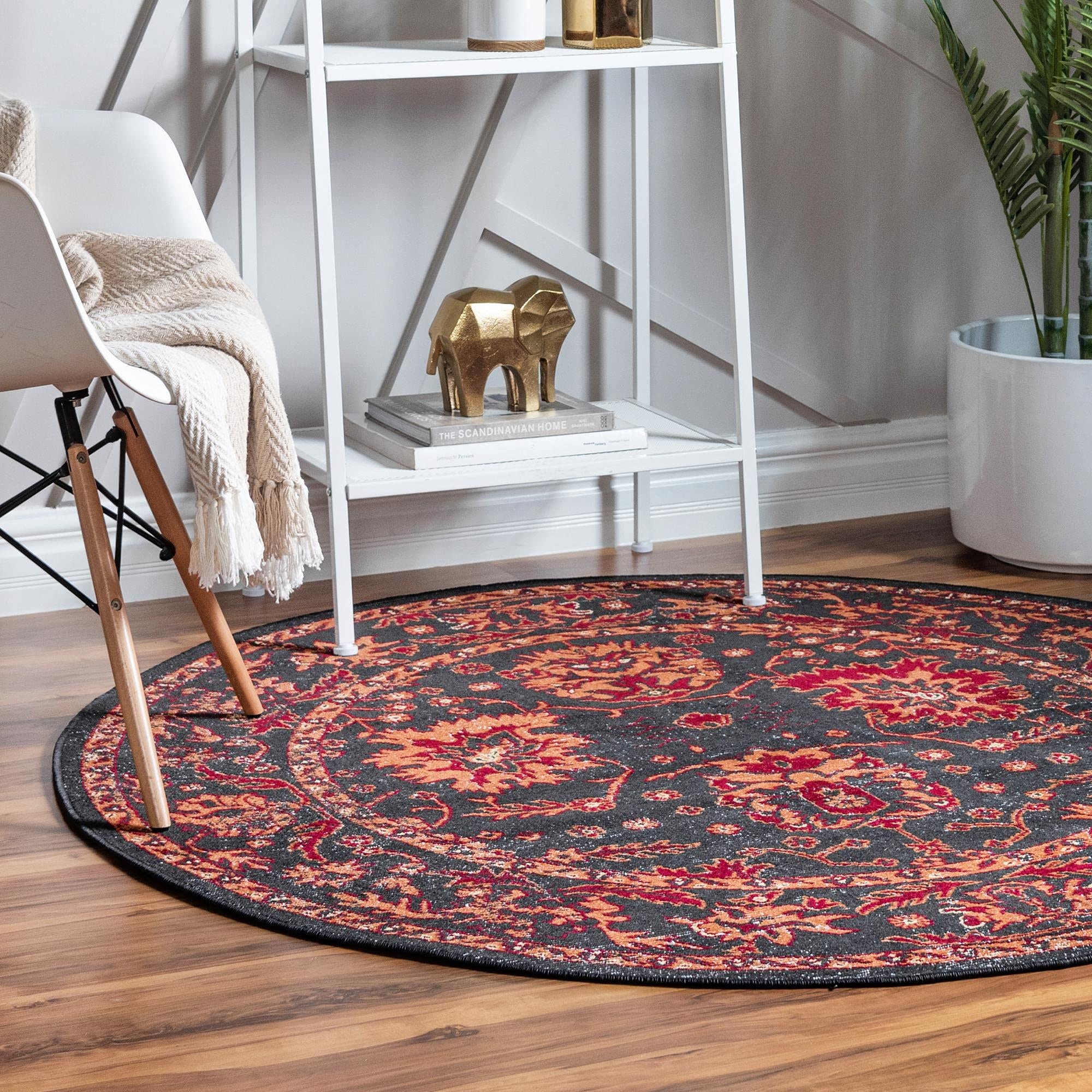 Rugs.com Lucerne Collection Round Rug – 5 Ft Round Black Low-Pile Rug Perfect for Kitchens, Dining Rooms