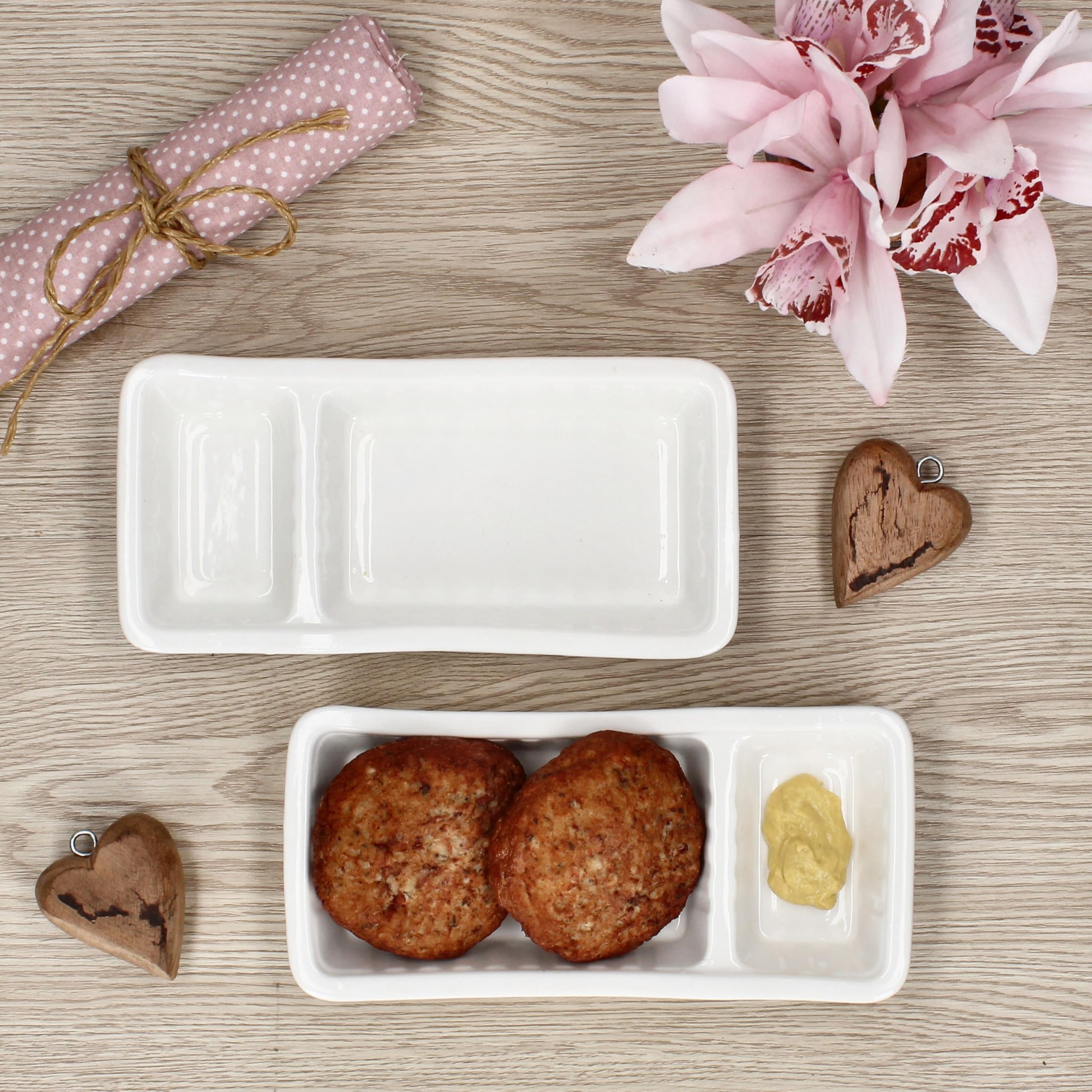 MamboCat 12er Set Frikandelschalen weiß aus Porzellan I (LxBxH) 20x9,5x3,3cm I Servierschalen mit 2 Bereichen für Soße & Beilagen I für Frikandel, Buletten, Nuggets, Nachos & Snacks