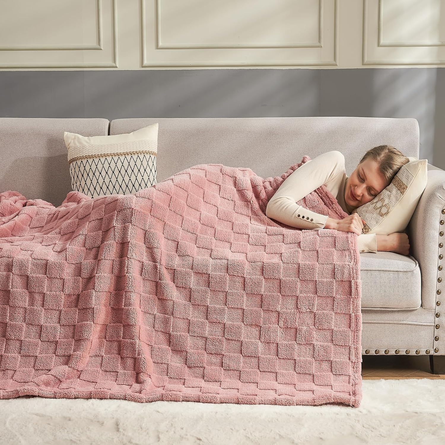 NEWCOSPLAY Super Soft Throw Blanket Pink Premium Silky Flannel Fleece 3D Checkered Lightweight Bed Blanket All Season Use (Pink Checkered, Throw(50"x70")) - Image 8