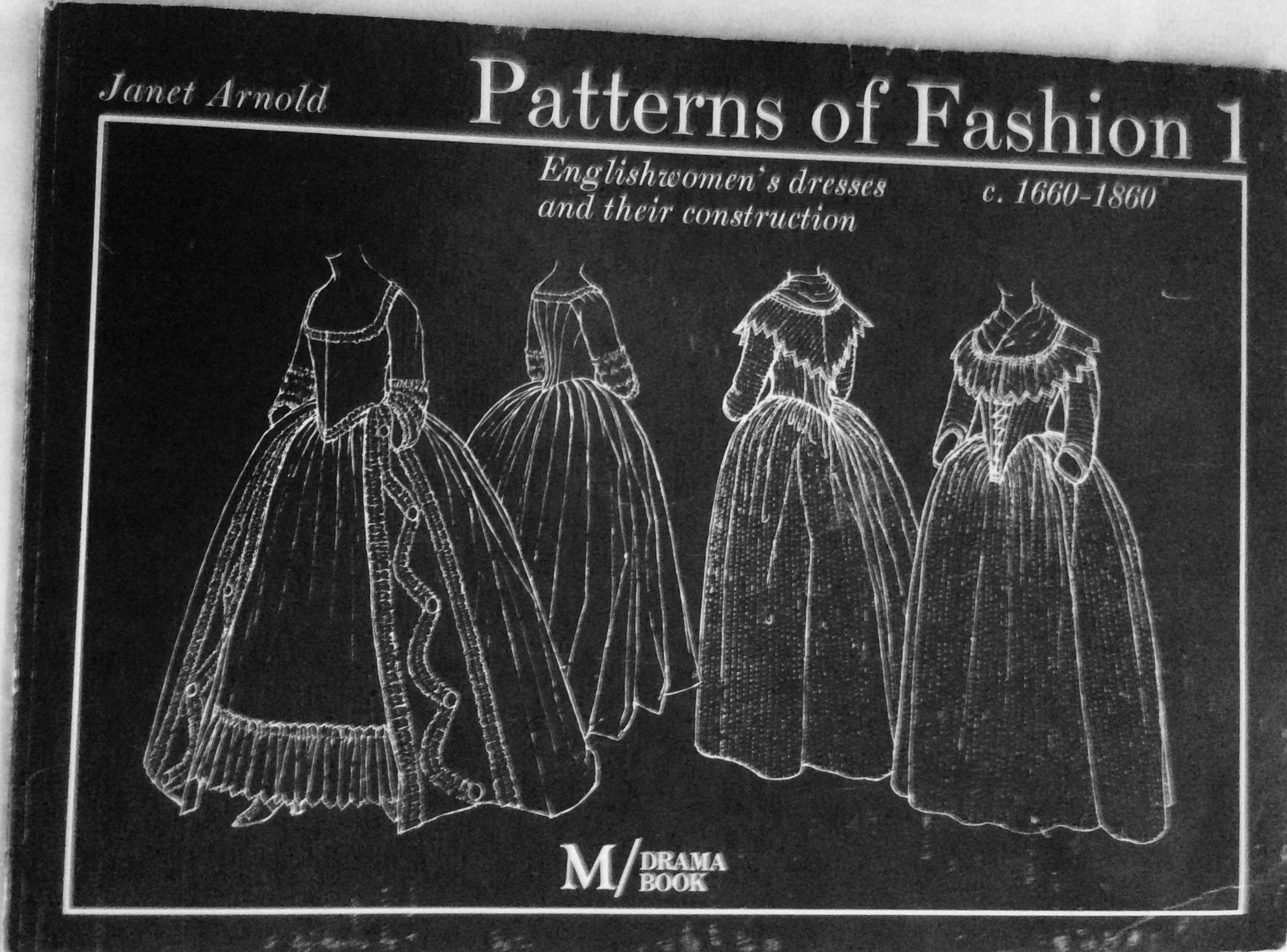 2冊セット　Patterns of fashon Janet Arnold Patterns of Fashion 1 : Janet Arnold: Amazon.com.au: Home