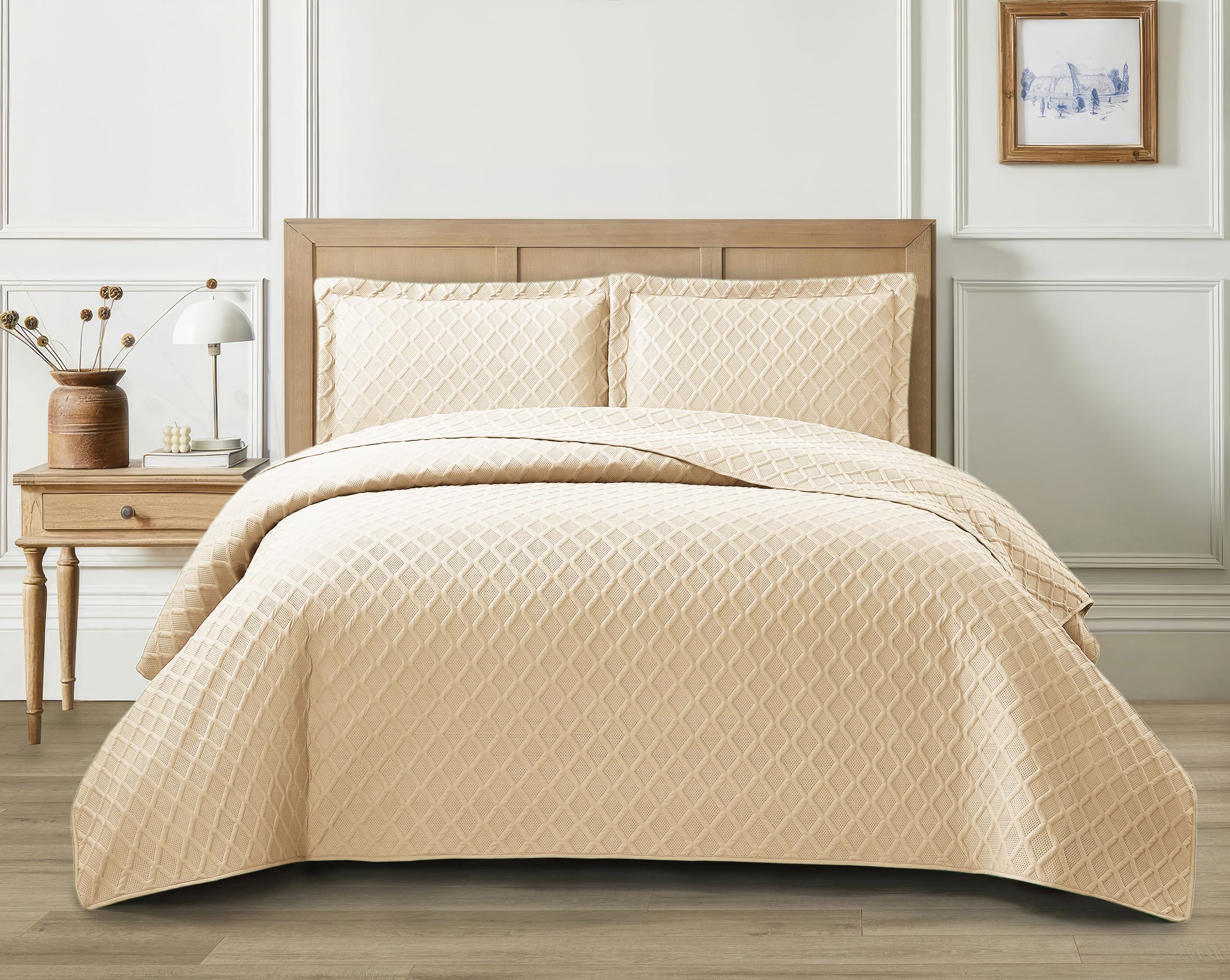2 Pieces Quilted Bedspread Bed Throws Luxury Embossed Diamond Check Pattern Reversible Quilt Bedspreads Coverlets for Bedroom Decor with Matching Pillow Shams, Quilt Bedding Set (Beige, Single)