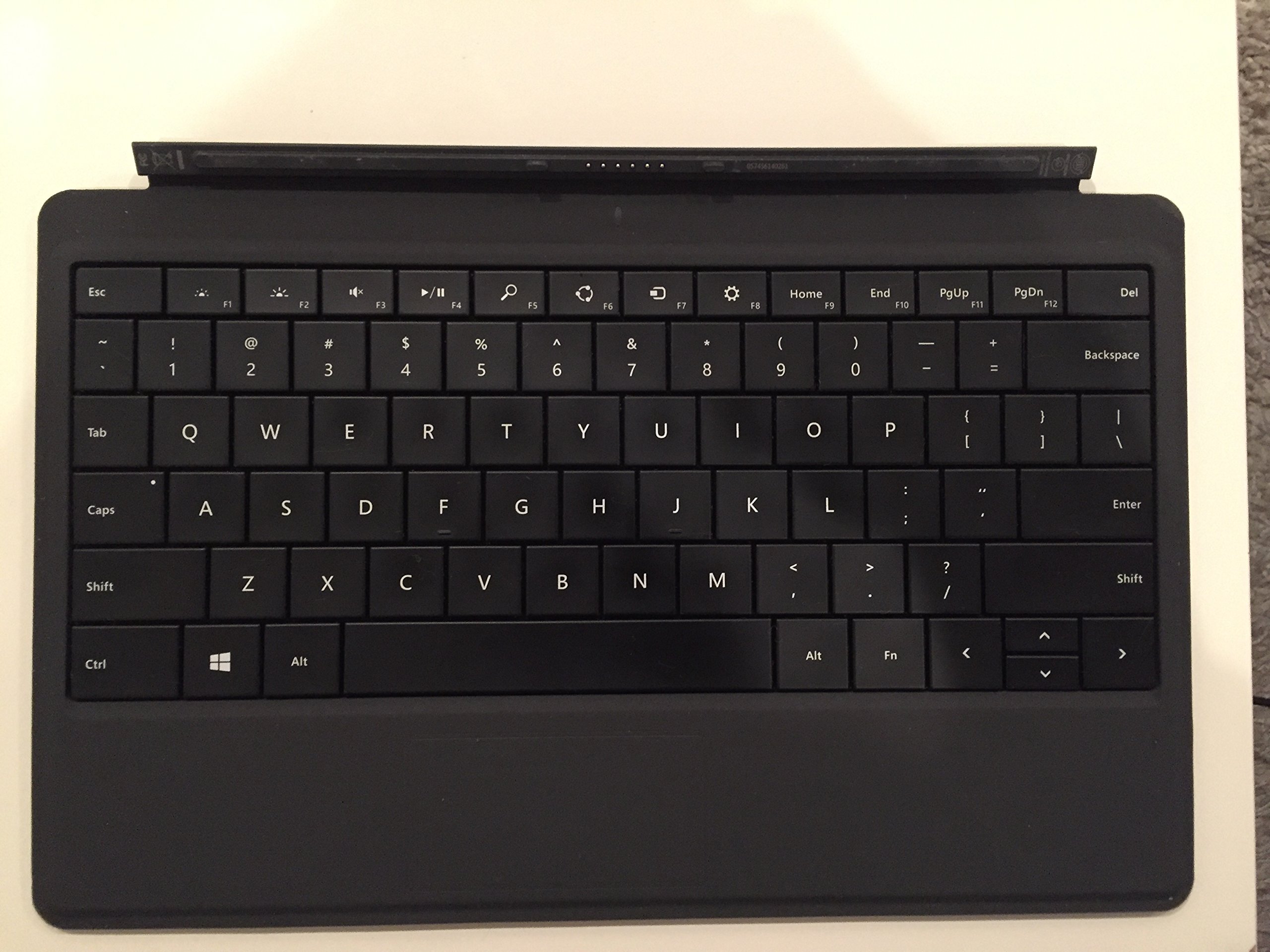 Microsoft Surface タイプカバー2 バックライト付き Amazon | マイクロソフトの Surface Pro の世代 7+ のための