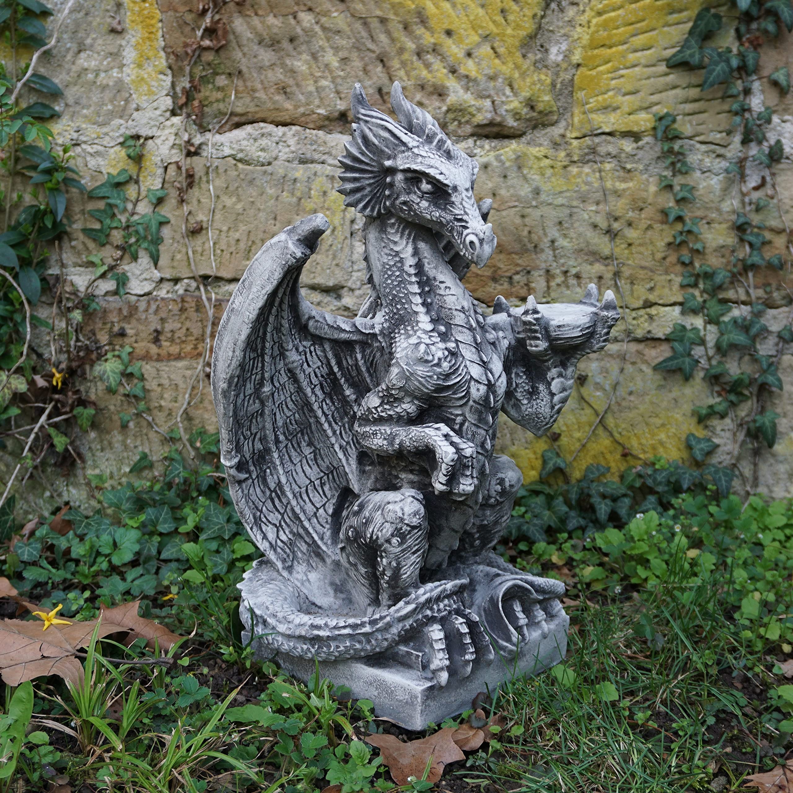 gartendekoparadies.de Drache auf Sockel Steinfigur, 51 cm, 18 kg