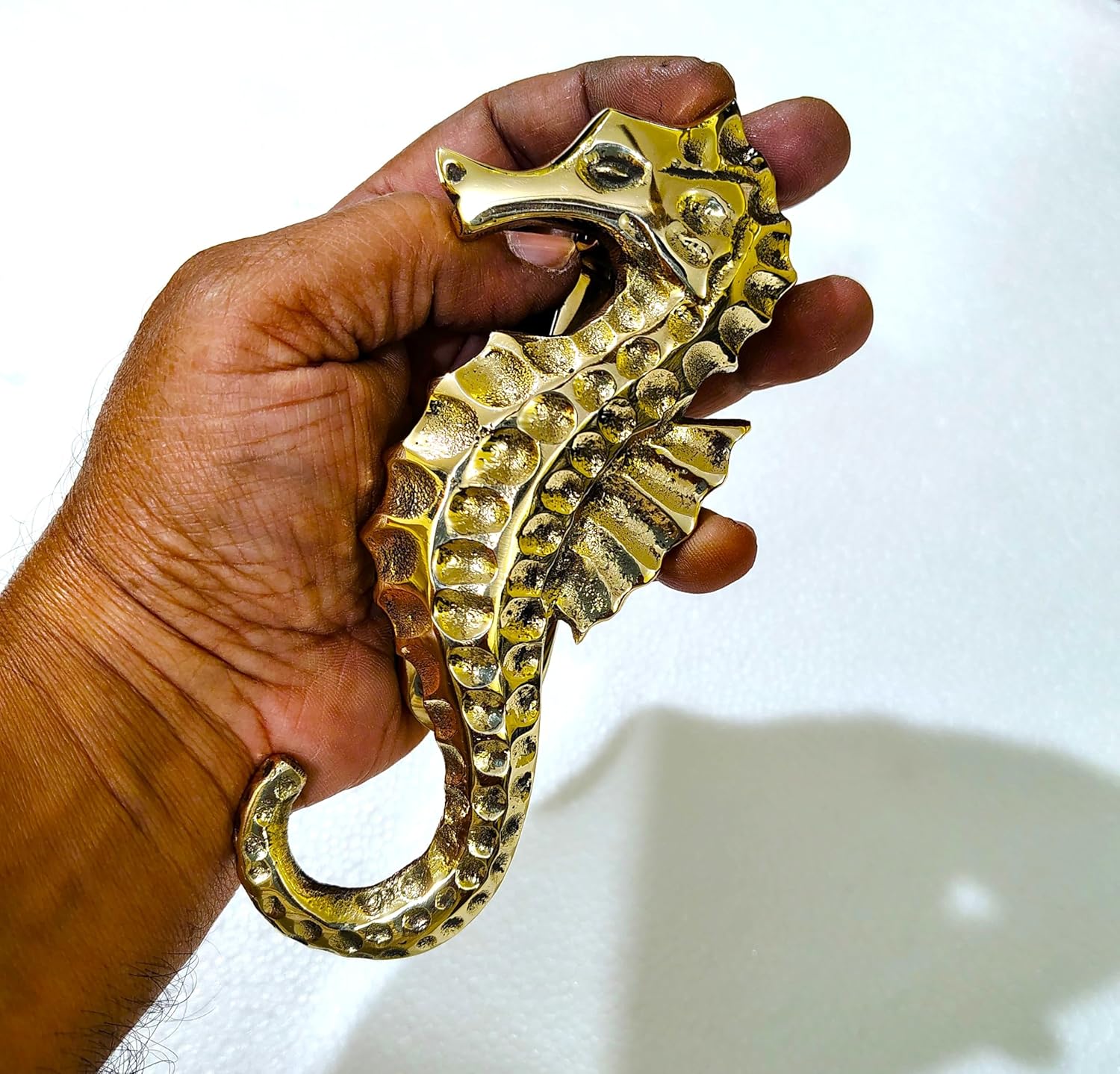 6-Inch Brass Seahorse Door Knocker Decorative Handicraft for Beach-Inspired Home Decor