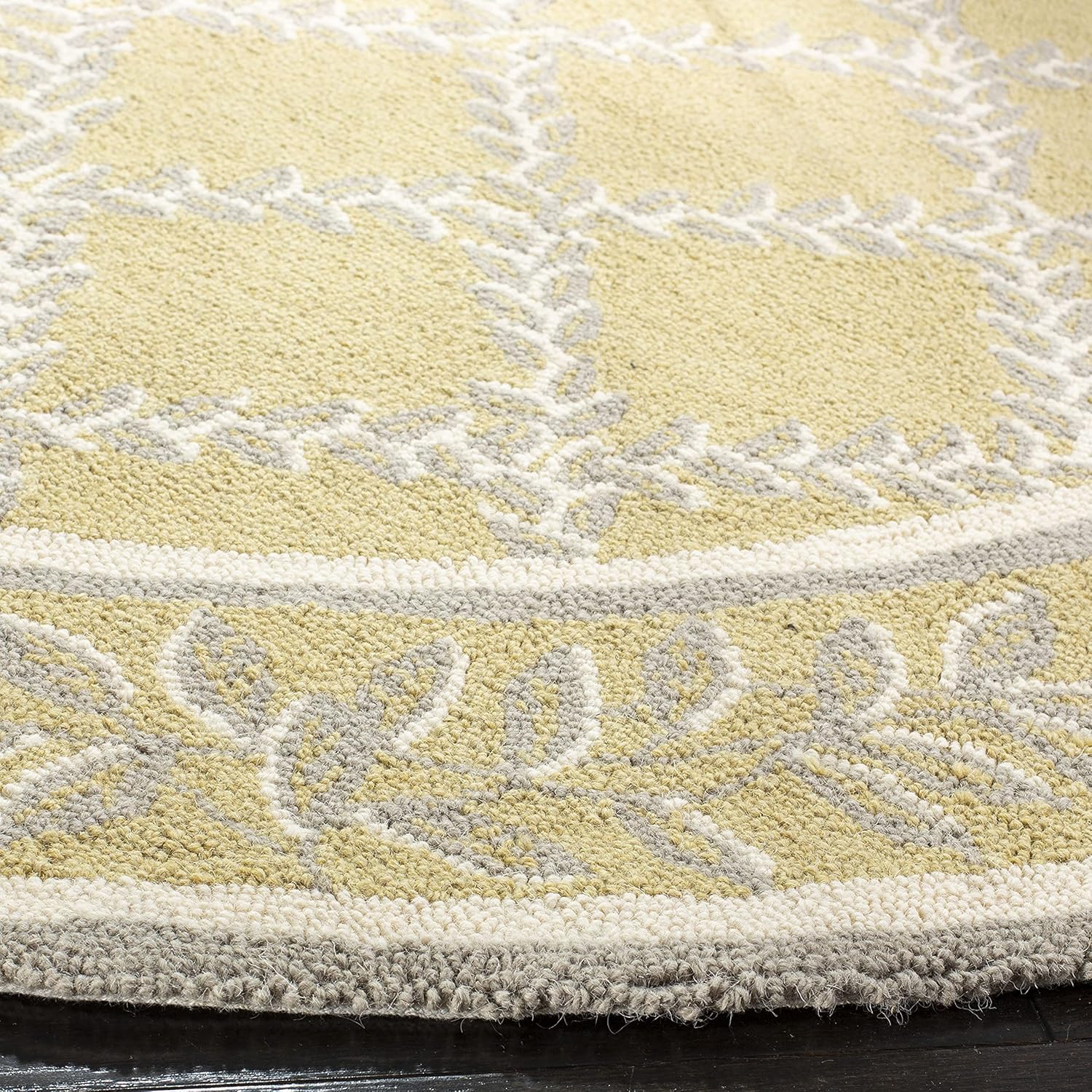 SAFAVIEH Chelsea Collection Area Rug - 5'6" Round, Yellow & Grey, Hand-Hooked French Country Wool, Ideal for High Traffic Areas in Living Room, Bedroom (HK230Y)