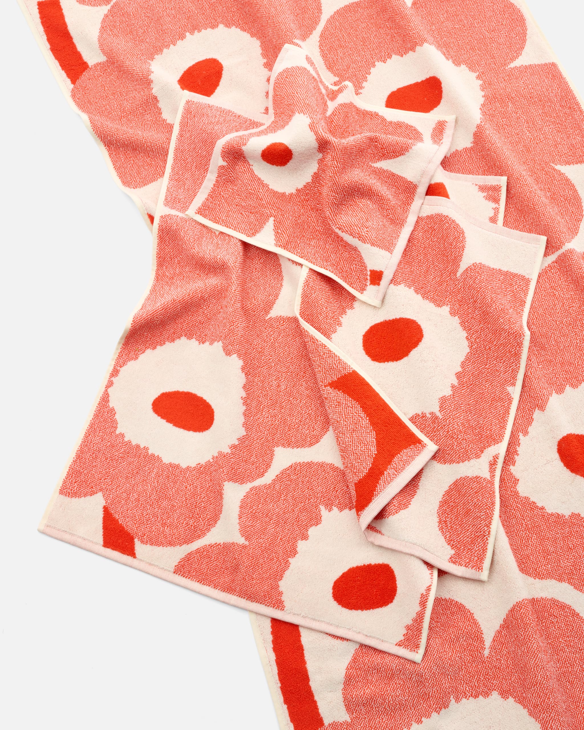 Amazon.com: MARIMEKKO Unikko Orange & Red Terry Cotton Bath Towel
