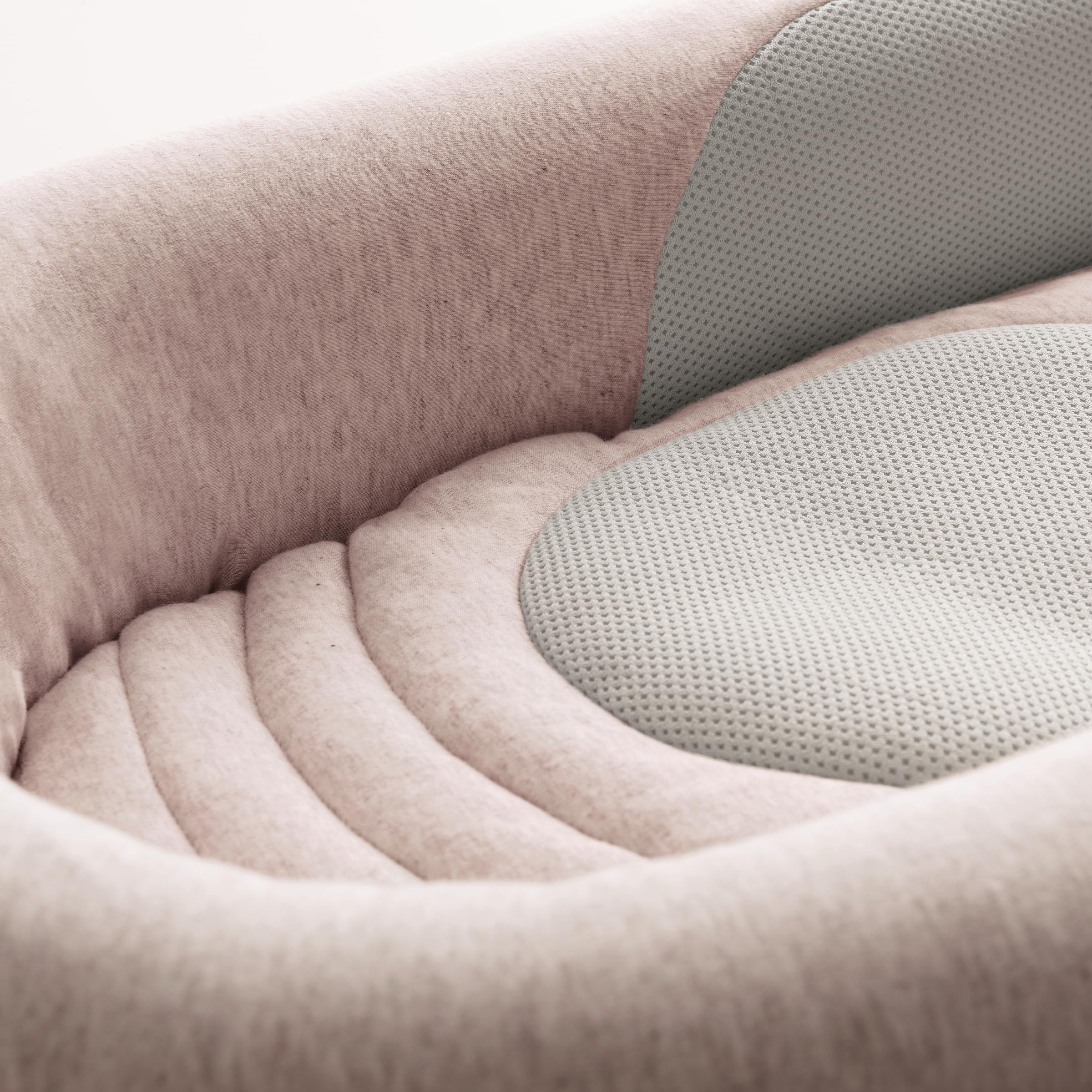 Inglesina Welcome Pod Baby Nest Ergonomico 0-8 Mesi, Riduttore Lettino Traspirante in bambù e Cotone, Sfoderabile e Lavabile, Delicate Pink