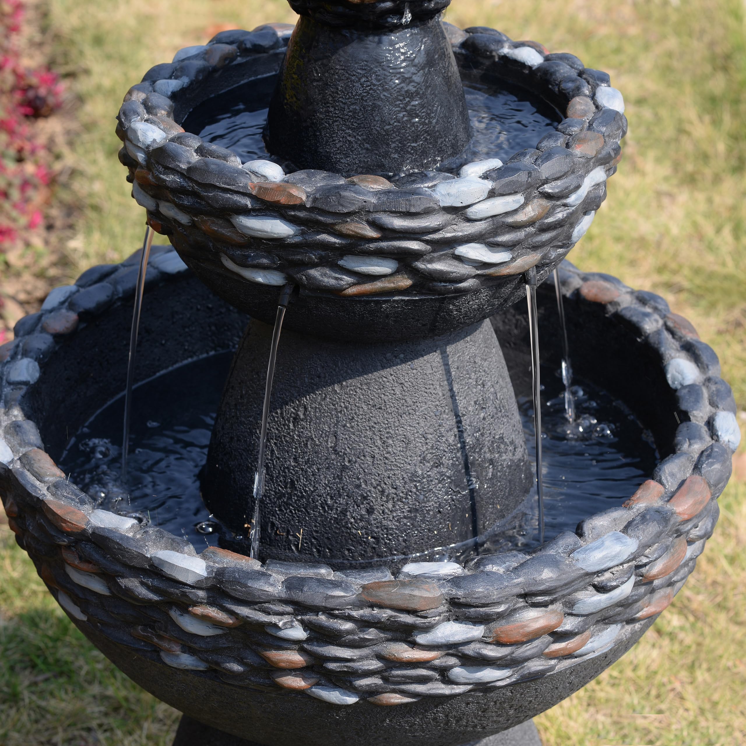 Teamson Home Garten Outdoor Brunnen Klassischer 3-stufiger Sockelbrunnen mit LED-Lichtern, Einstellbarer Fluss, dunkelgraues Steinoptik-Finish