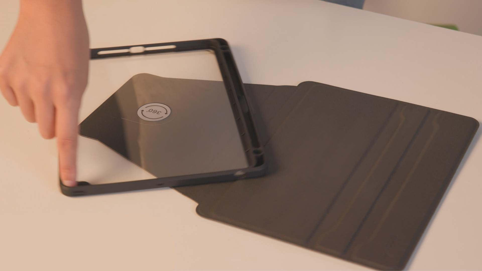 CACOE Rotierende Hülle Für IPad 9,7" (6./5. Gen, Air, Air 2) – 360° Drehbar, Mit Stifthalter, Nachtgrün
