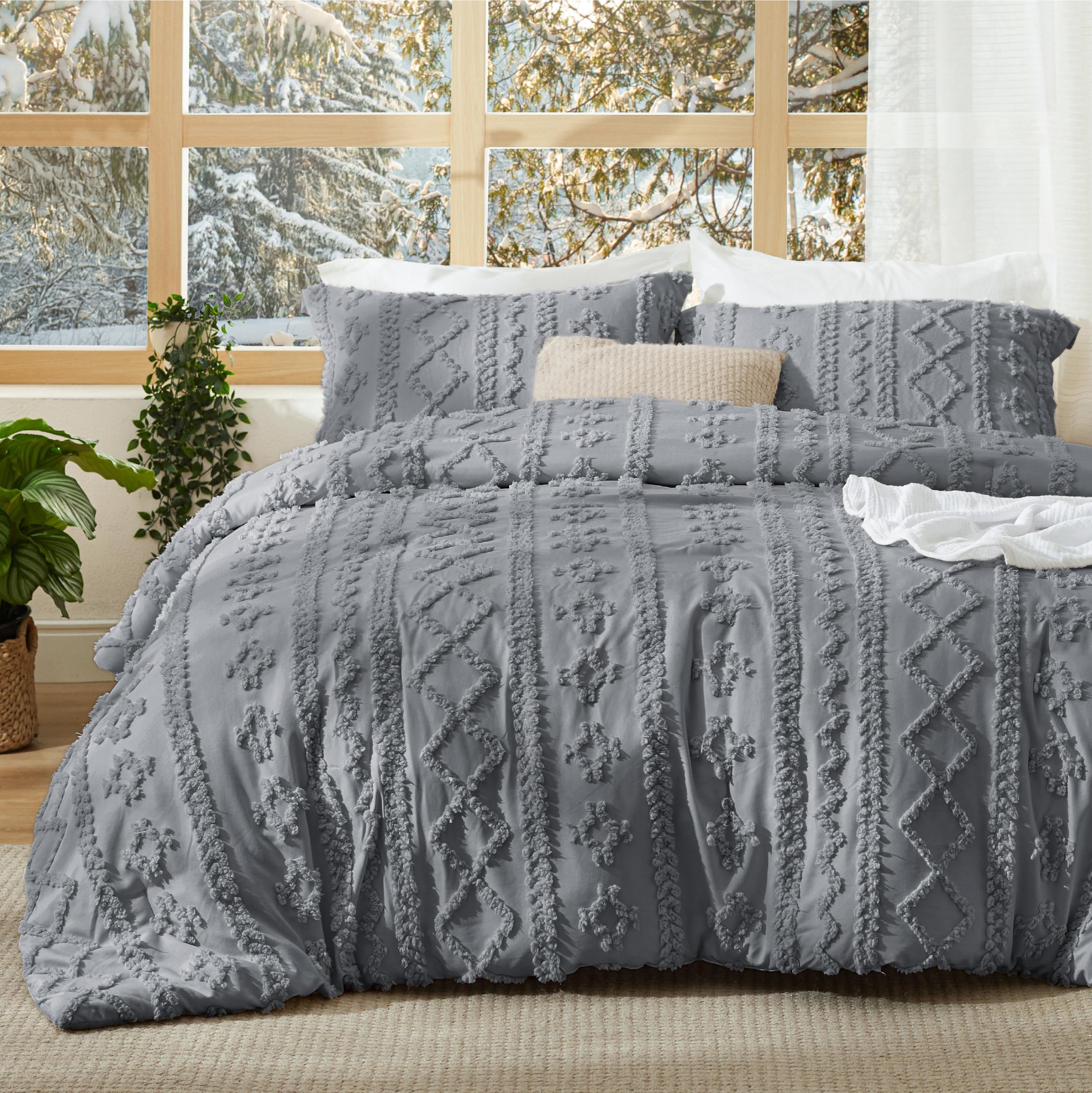 Bedsure Tufted Boho Comforter Set King Size - Grey Boho Bed Set, GentleSoft™ 3 Pieces Farmhouse-Style Embroidery Bedding, Gifts for Woman, Soft Jacquard King Comforter for All Seasons
