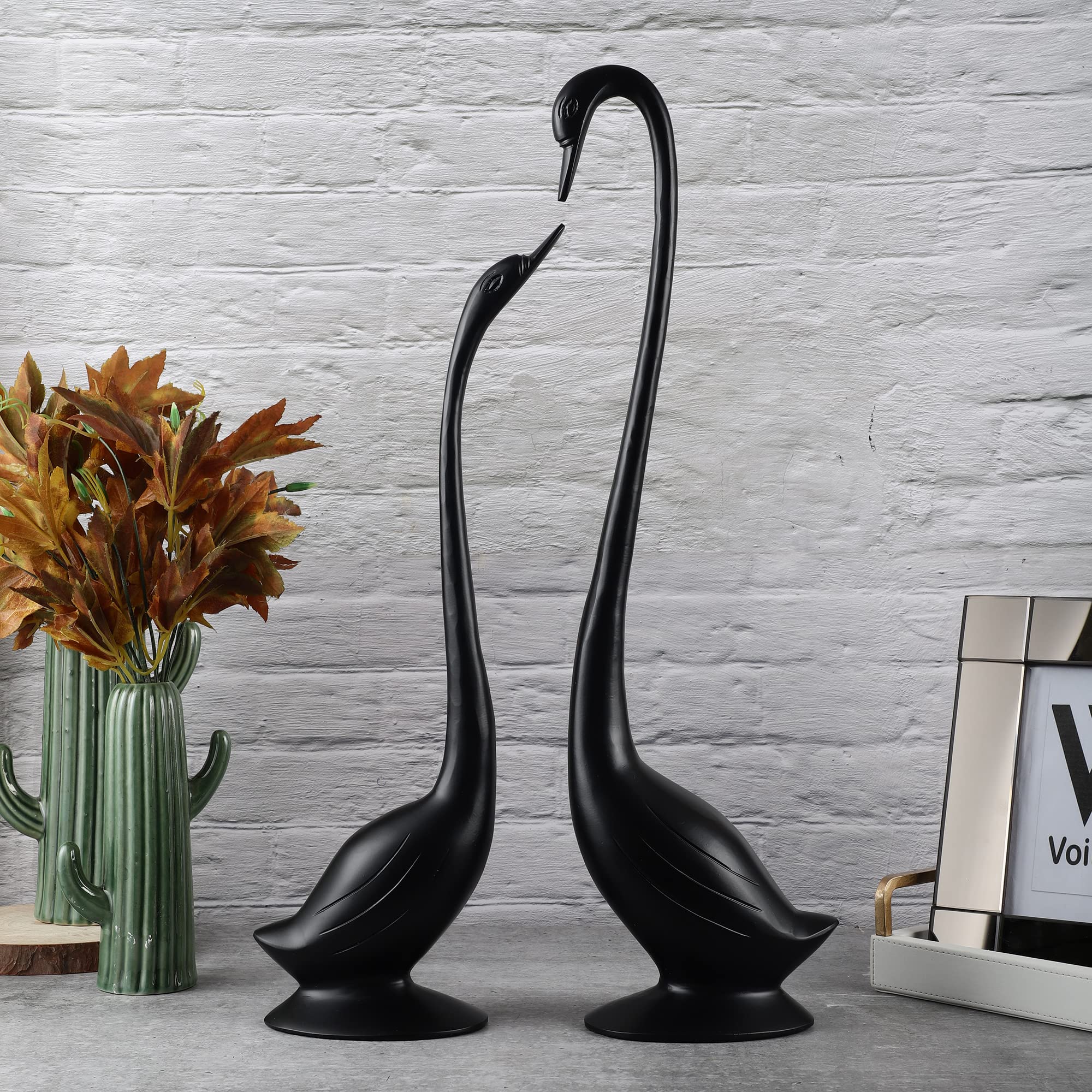 VOIDROP Couples Handmade Swan-Swan Figurine Sculpture Kissing Bird-Resin Swan-Showpiece Figurines Loving Birds for Home and Office(Big Size) (Black)