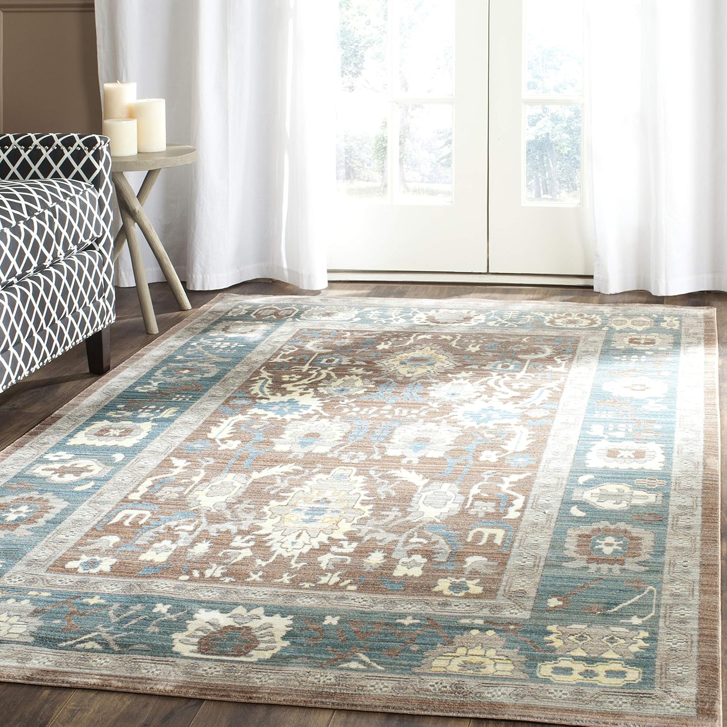SAFAVIEH Valencia Collection Area Rug - 9' x 12', Chocolate & Alpine, Boho Chic Distressed Design, Non-Shedding & Easy Care, Ideal for High Traffic Areas in Living Room, Bedroom (VAL122B)