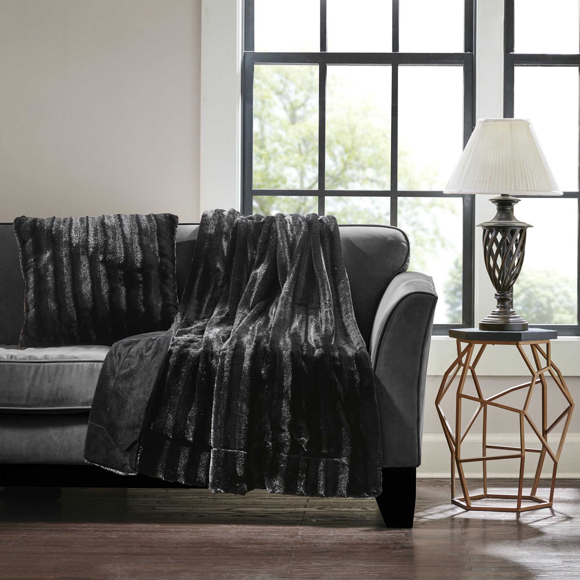 Madison Park Duke Luxury Faux Fur Square Throw Pillow Premium Soft Cozy for Bed, Coach or Sofa, 20 in x 20 in, Black