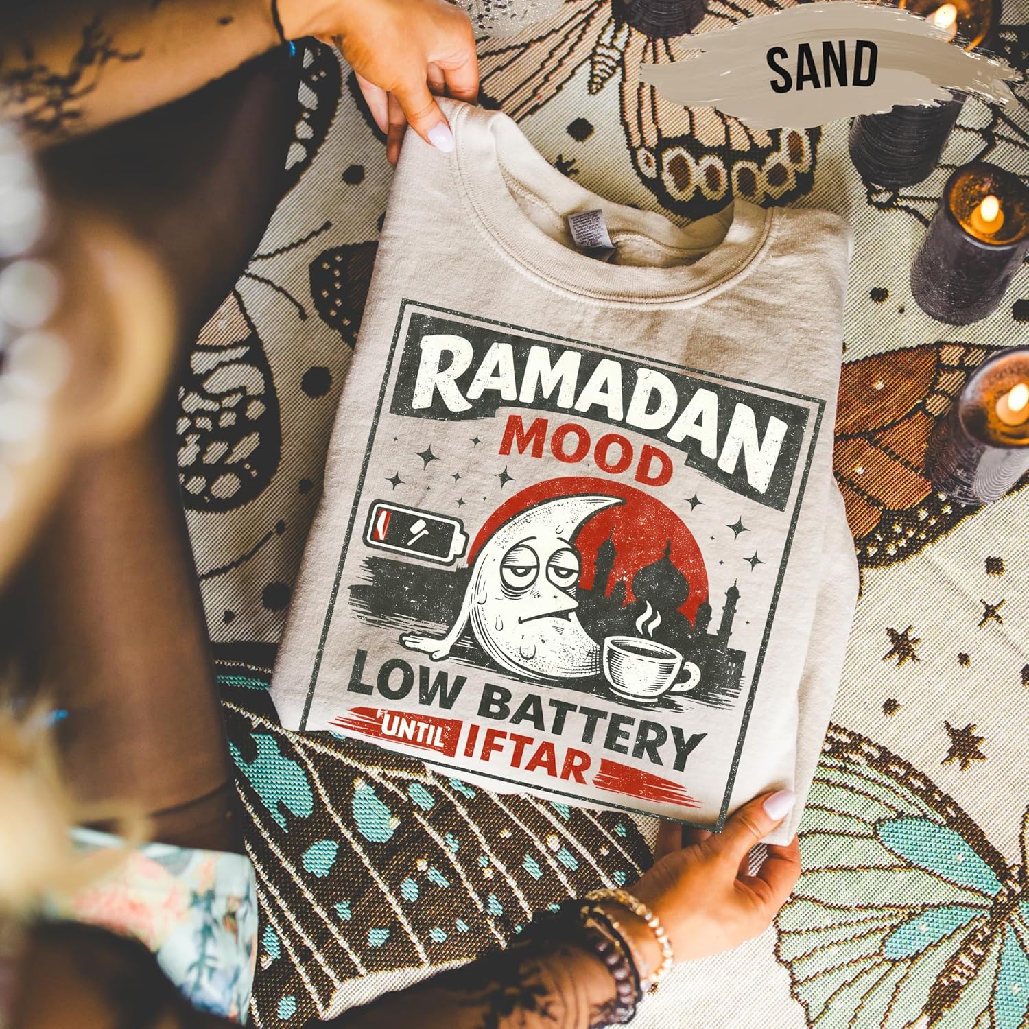 Ramadan Mood Low Battery Until Iftar Graphic Sweatshirt in Cream – Fun Ramadan-Inspired Design with Moon and Mosque - Image 2