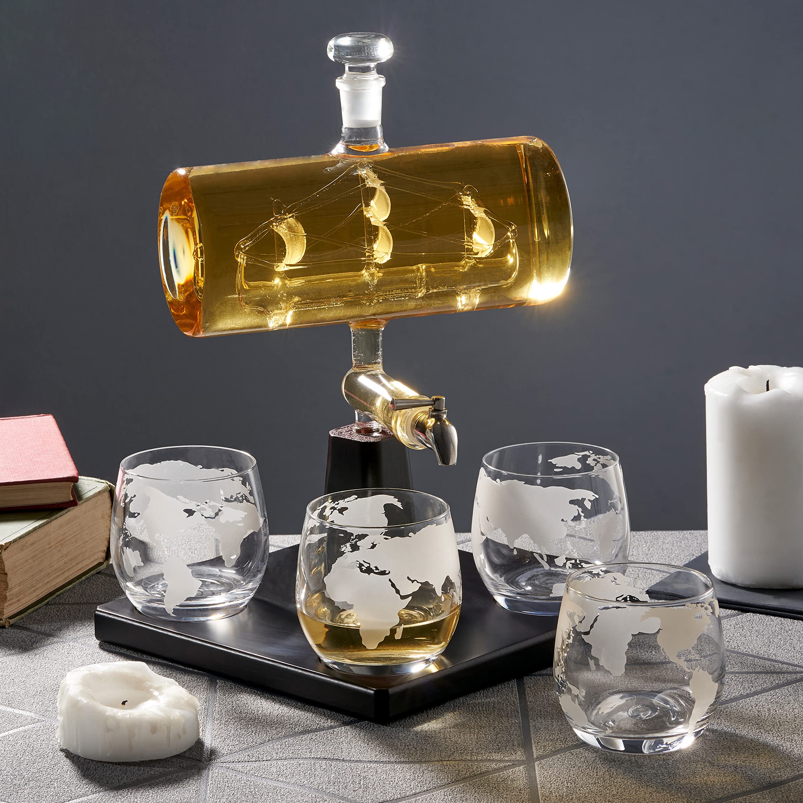 Oak & Steel - Carafe à Whisky de Navire (1000ml) avec Robinet en Acier Inoxydable & 4 Verres à Whisky (300ml) - Cadeau Original Homme pour Anniversaire & Fête des Pères