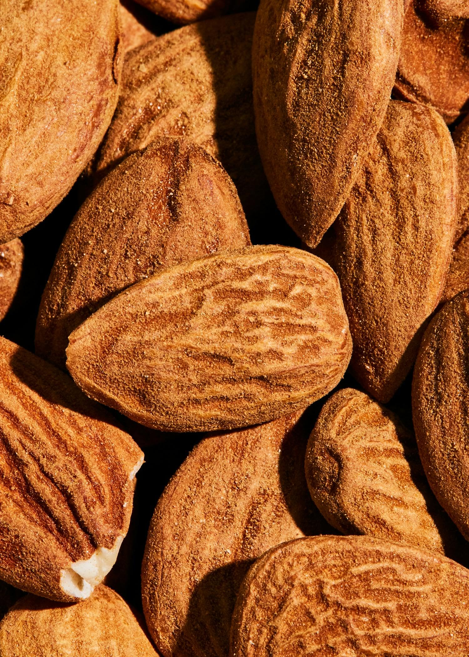 KoRo - Mandorle intere bio 1 kg - mandorle sgusciate biologiche e senza additivi, fonte di proteine vegetali, ideali come snack, per muesli, dolci e ricette salate