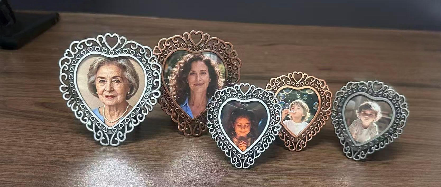 Amazon.com - Pofectsty 2 Pack Mini Metal Vintage Picture Frame