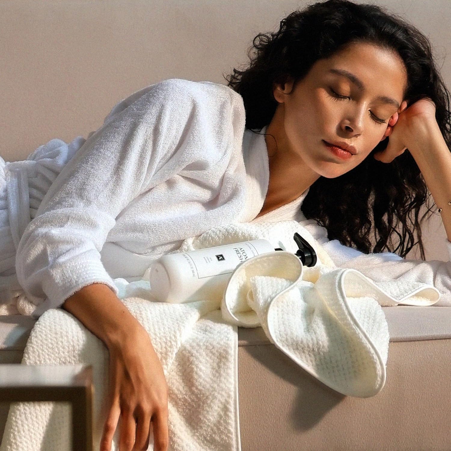 Atom Fresh Iris Cedar Marine Body Wash for Women, Sulfate Free Body Shower & Gentle Cleanser for Sensitive Skin - Moisturizing Bodywash with Refreshing Scent, Natural Shower Gel for Body Care - Image 5