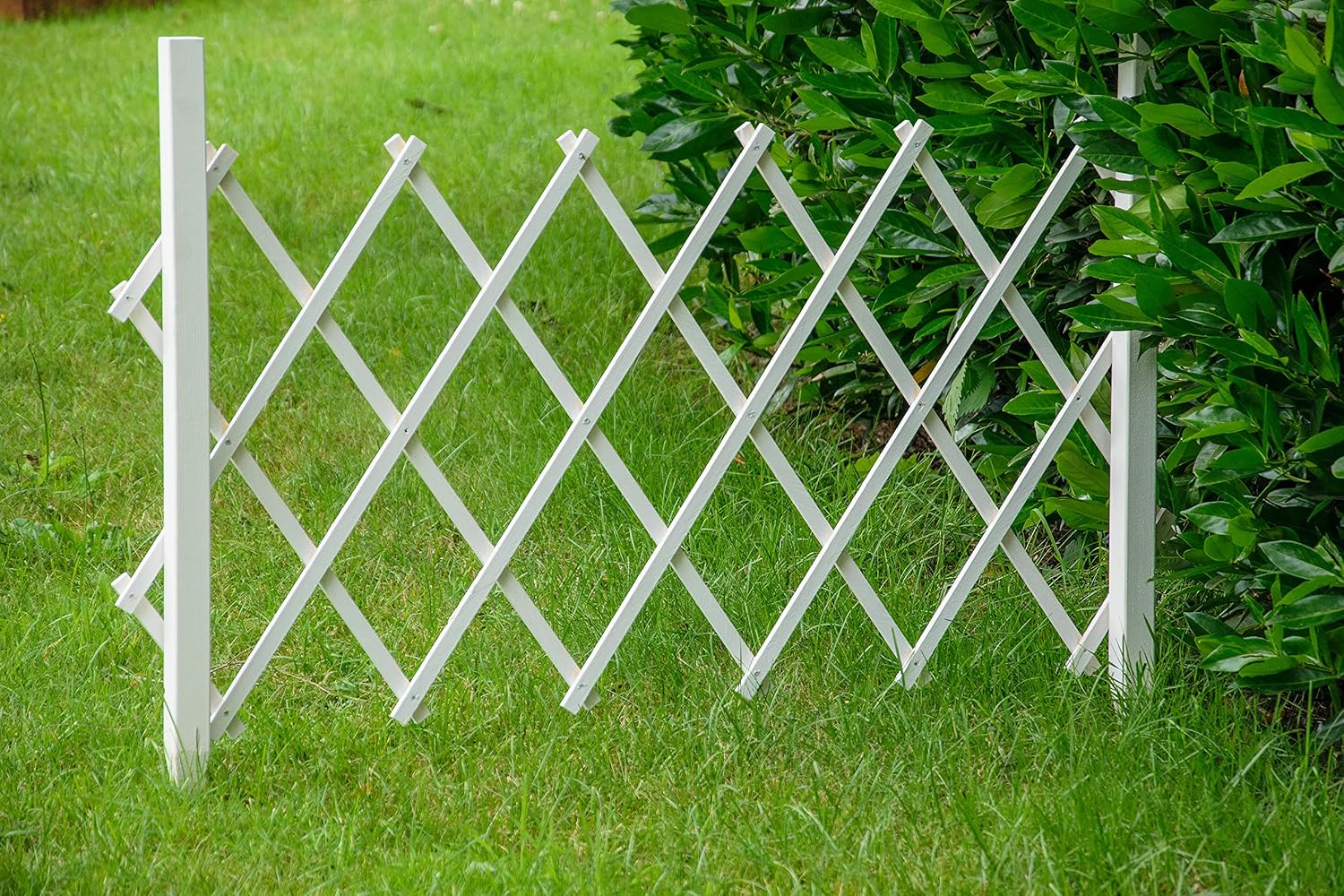 dobar® Green Label 29180FSCe Foldable Trellis, Size S, Solid Wood, Climbing Aid for Trellis, Trellis Net for Climbing Plants, Privacy Screen for Patio/Balcony, 110 x 80 cm, White
