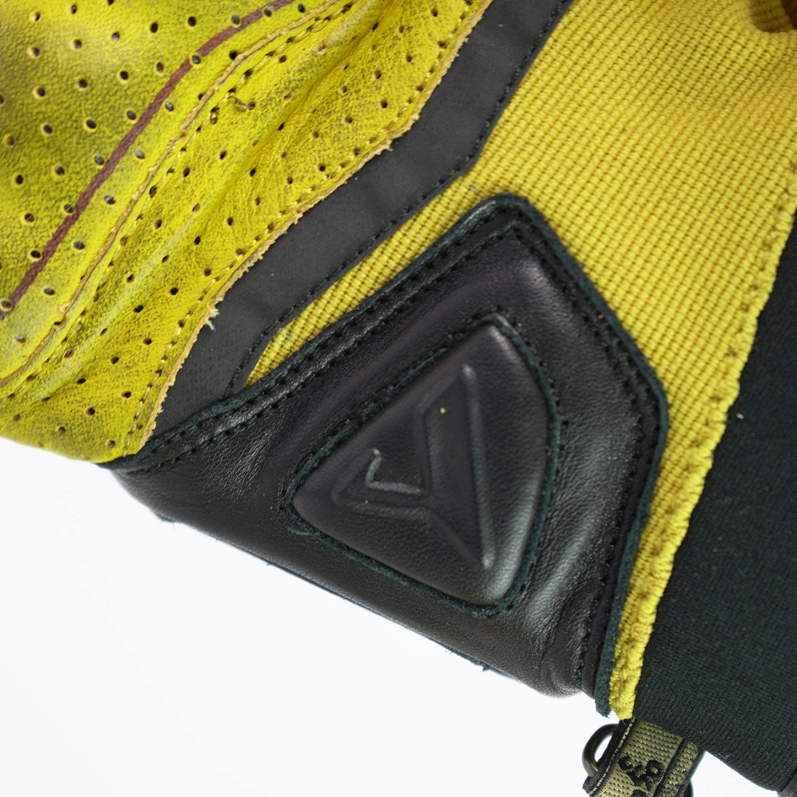 BY CITY | Guantes de Verano para Moto Tokio Man | Guantes de Piel Perforada | Protecciones Rígidas en Nudillos | Zonas Acolchadas | Refuerzo Antiabrasión en la Palma | Transpirables