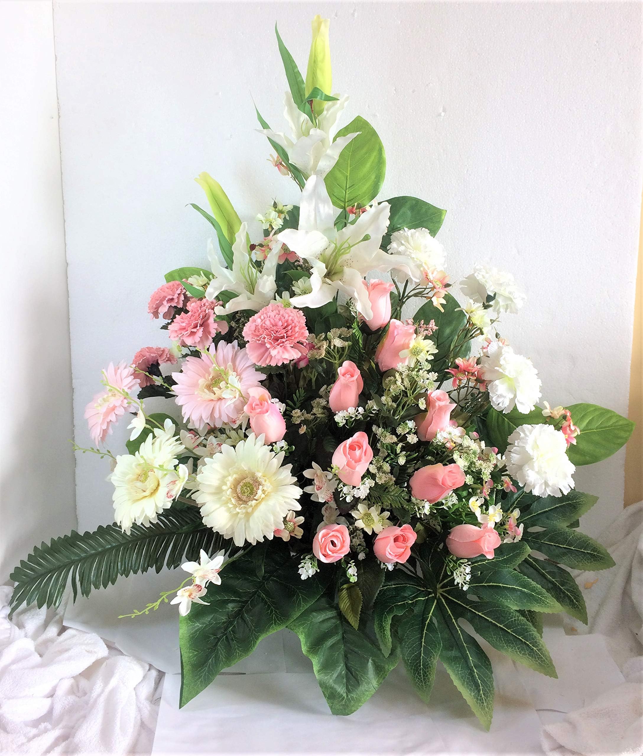 LBA Centre de Fleurs artificielles pour cimetière. Également pour Les églises. Journée spéciale de la Toussaint. Dimensions : 80 x 70 x 45 cm.