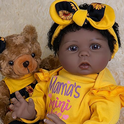 EKOKIZ Muñeca de bebé realista de 22 pulgadas, muñecas de bebé Reborn de la vida real, cuerpo de tela suave, muñecas de bebé africanas americanas
