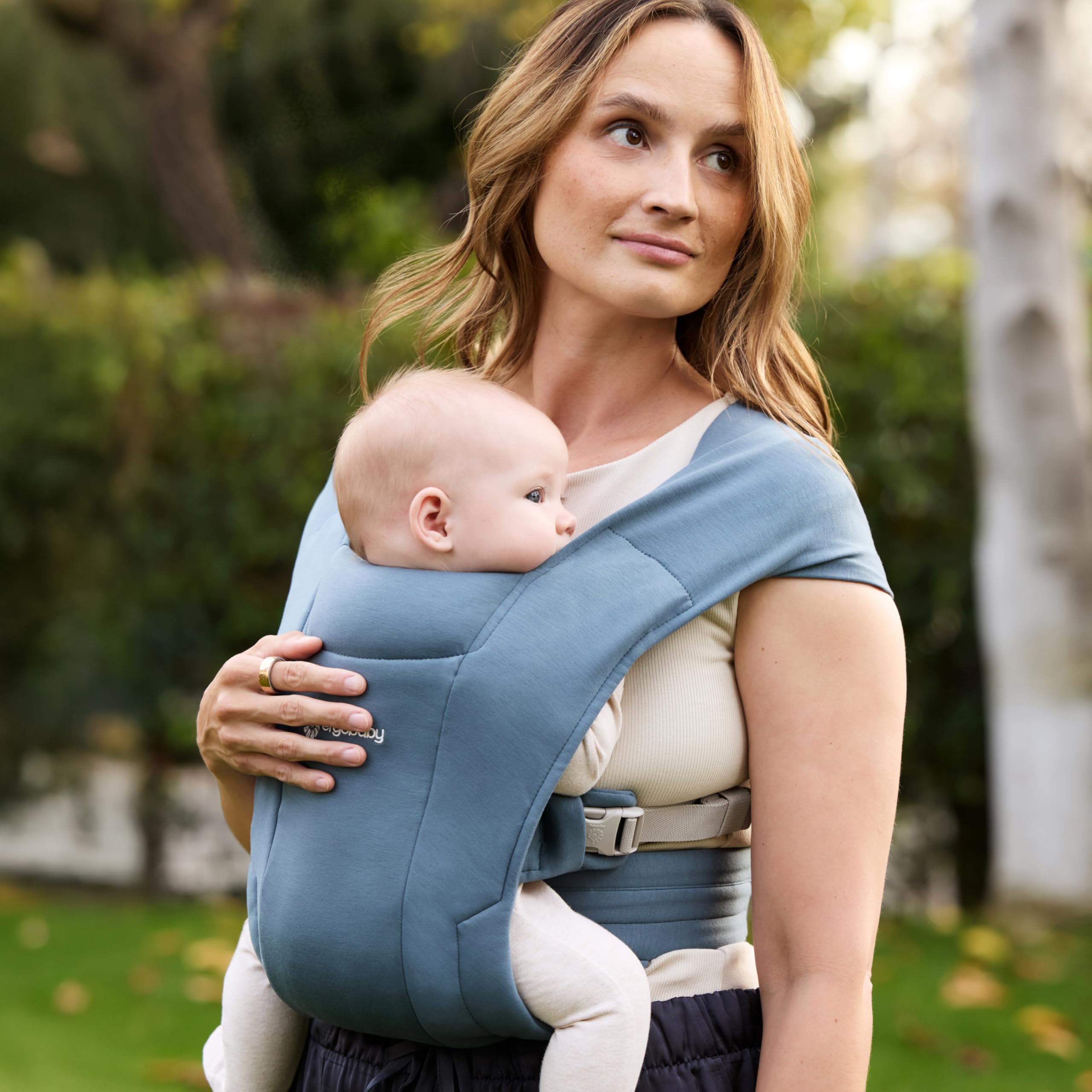 Ergobaby Embrace Babytrage für Neugeborene ab Geburt Extra Weich, Bauchtrage Baby-Tragetasche Ergonomisch, Oxford-Blau, 1 Stück (1er Pack)
