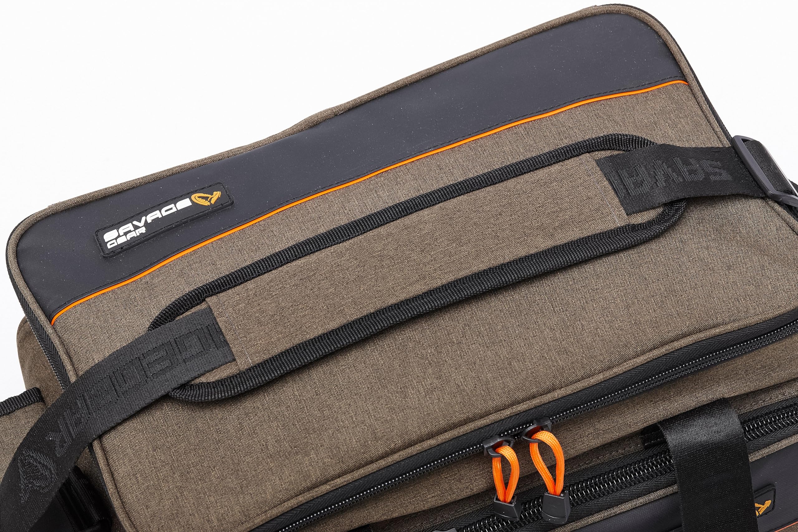 Savage Gear Sac à leurres spécialisé - Sac de pêche étanche avec Compartiments de Rangement Multiples, Rangement protégé Contre Les UV - Idéal pour la pêche sur la Berge, en Bateau et en Voyage 31L