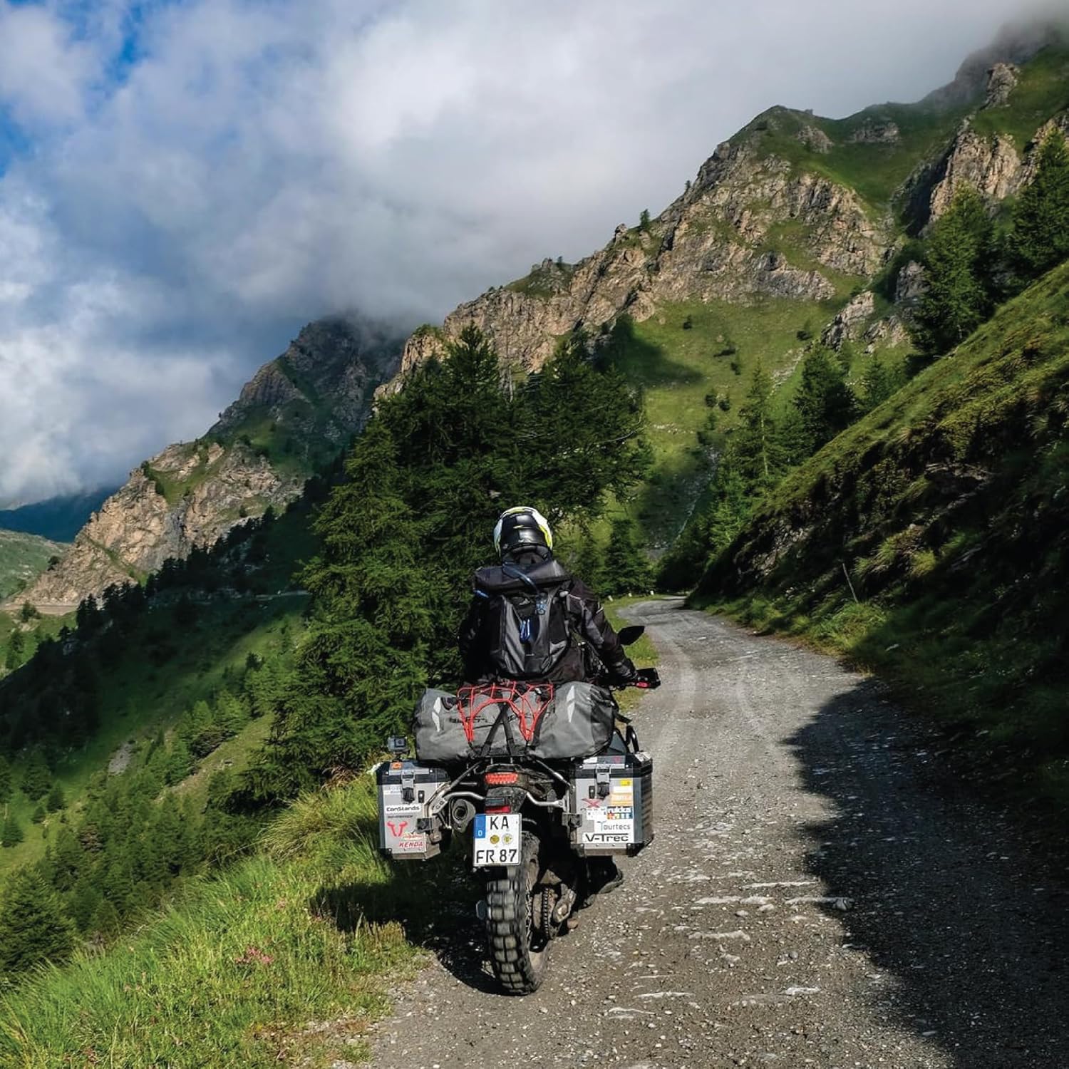 Kenda Big Block (K784) 130/80B17 Rear Tire for Motorcycles, Dirt Bikes, and City Bikes - Durable Off-Road & Street Performance with Keychain 130x80x17