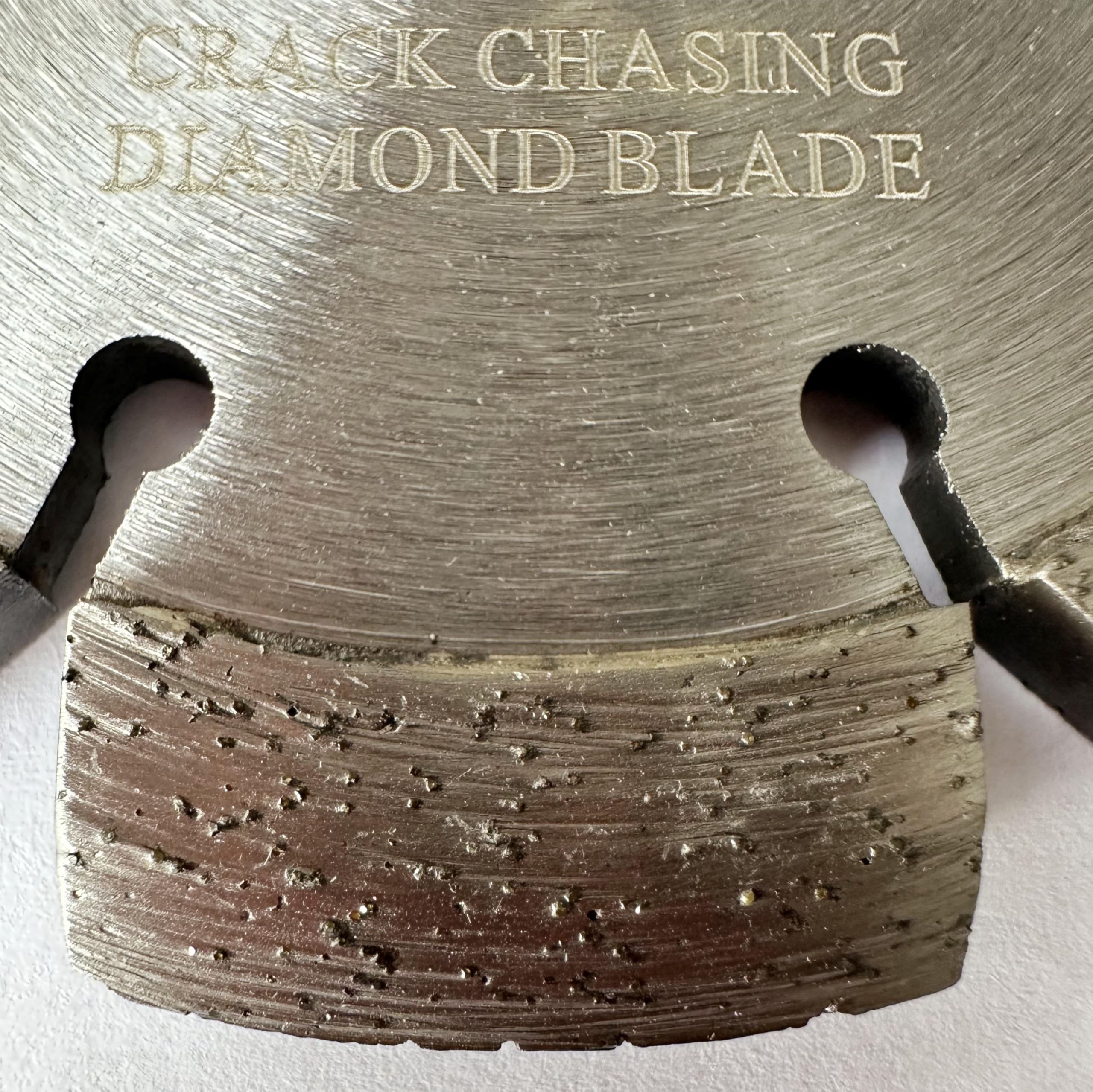 Cuchillas de corte de diamante de 4.5 pulgadas, ancho de segmento de 1 cm | Para enrutar y reparar grietas en hormigón y asfalto, eje de 0.86 a 0.63 pulgadas