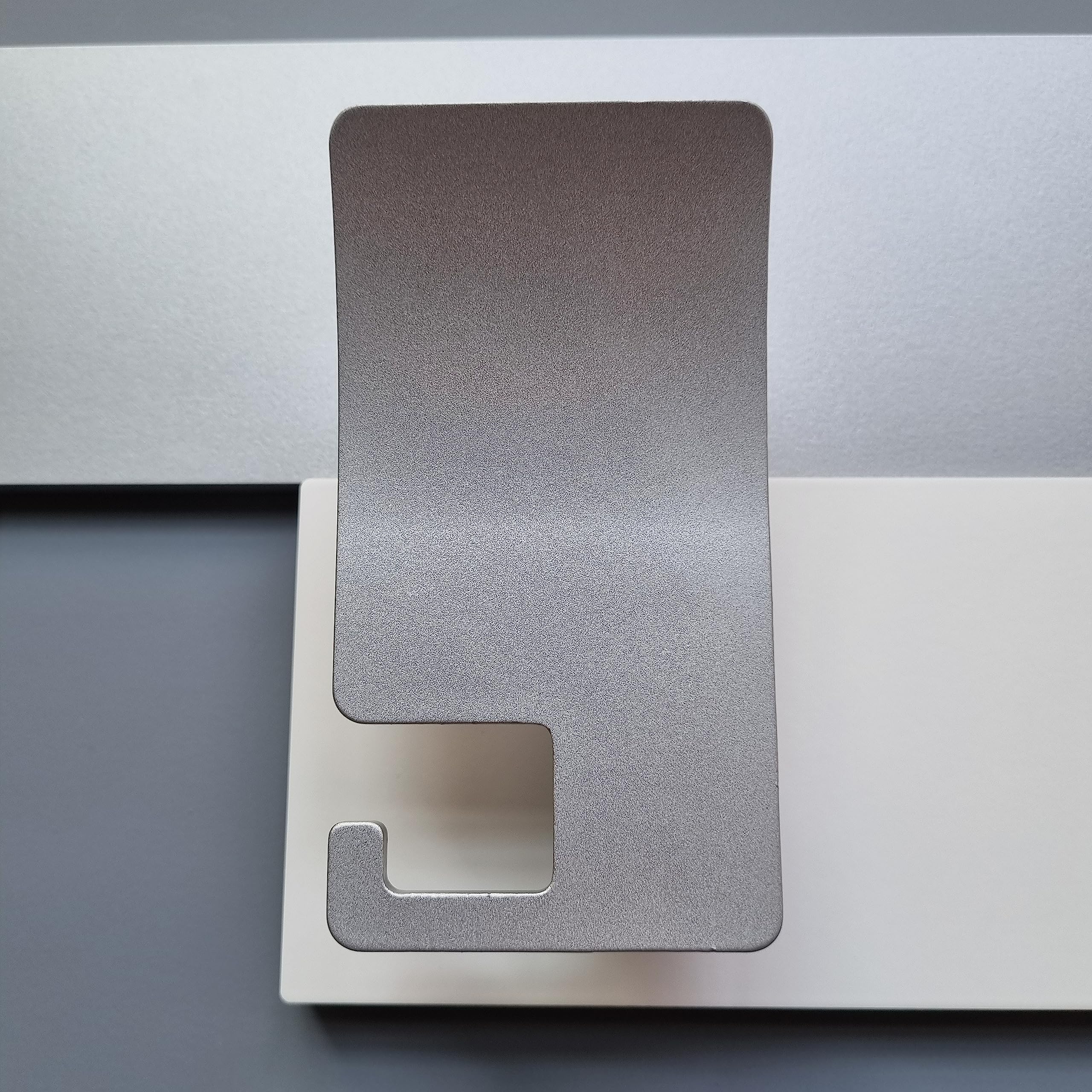 CalleaDesign - Appendiabiti da parete 80 rubino - Collezione Stripes
