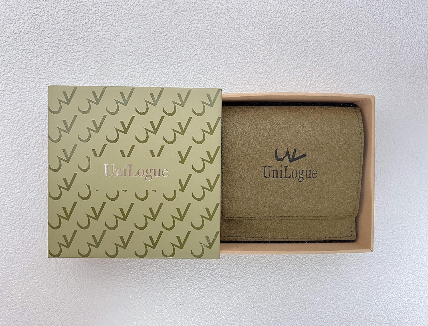 "Vibrant Elegance" Common Luxury Exclusive Square Stone Geometric Sparkling Diamante Drop Tassel Earrings in Bow-Knot Design