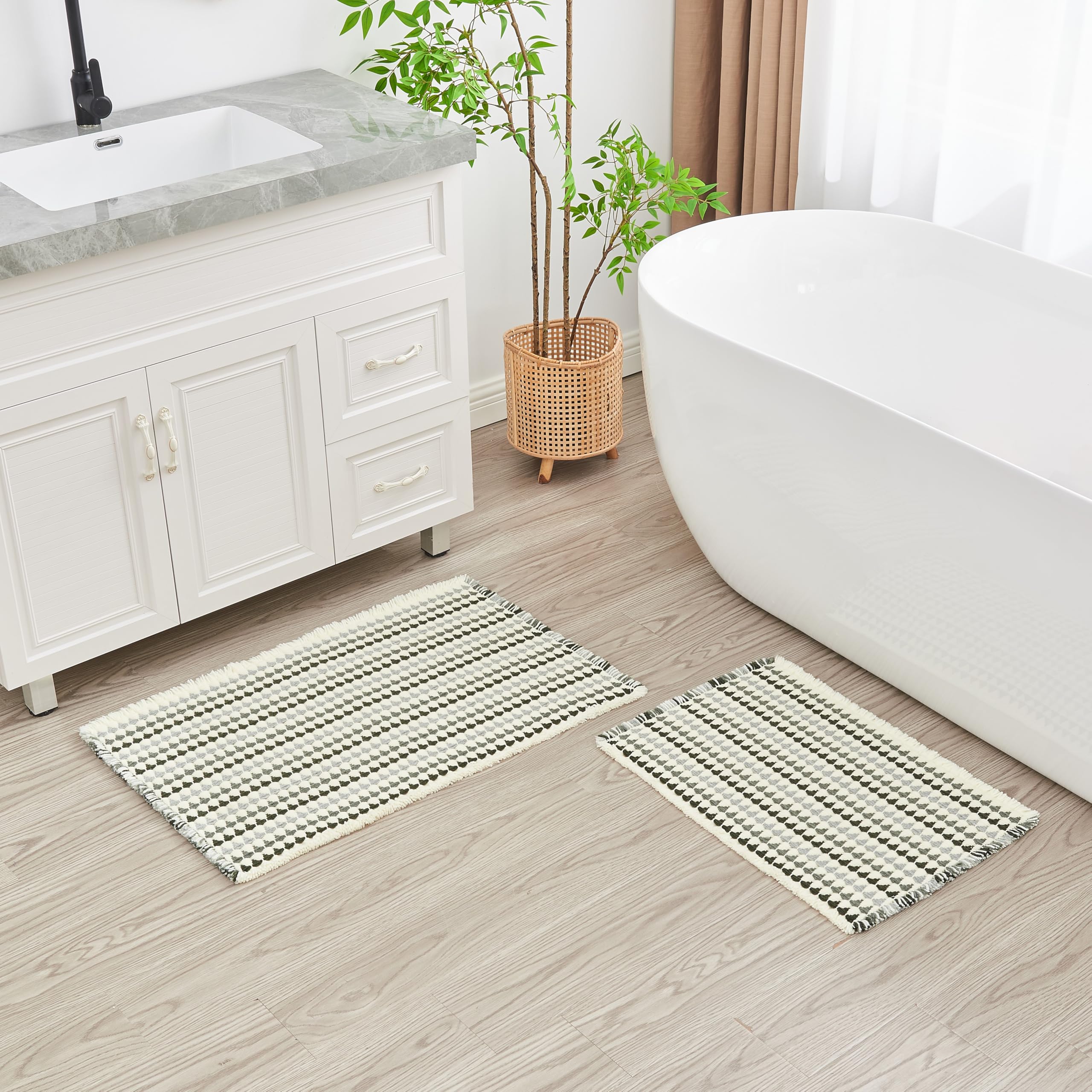 Douceur Boho Bath mat for Bathroom Floor Non Slip, Acrylic Blend Cute Bath Mats with Tassels, Quick Dry Bath mats Machine Washable, 16" x 24", Grey