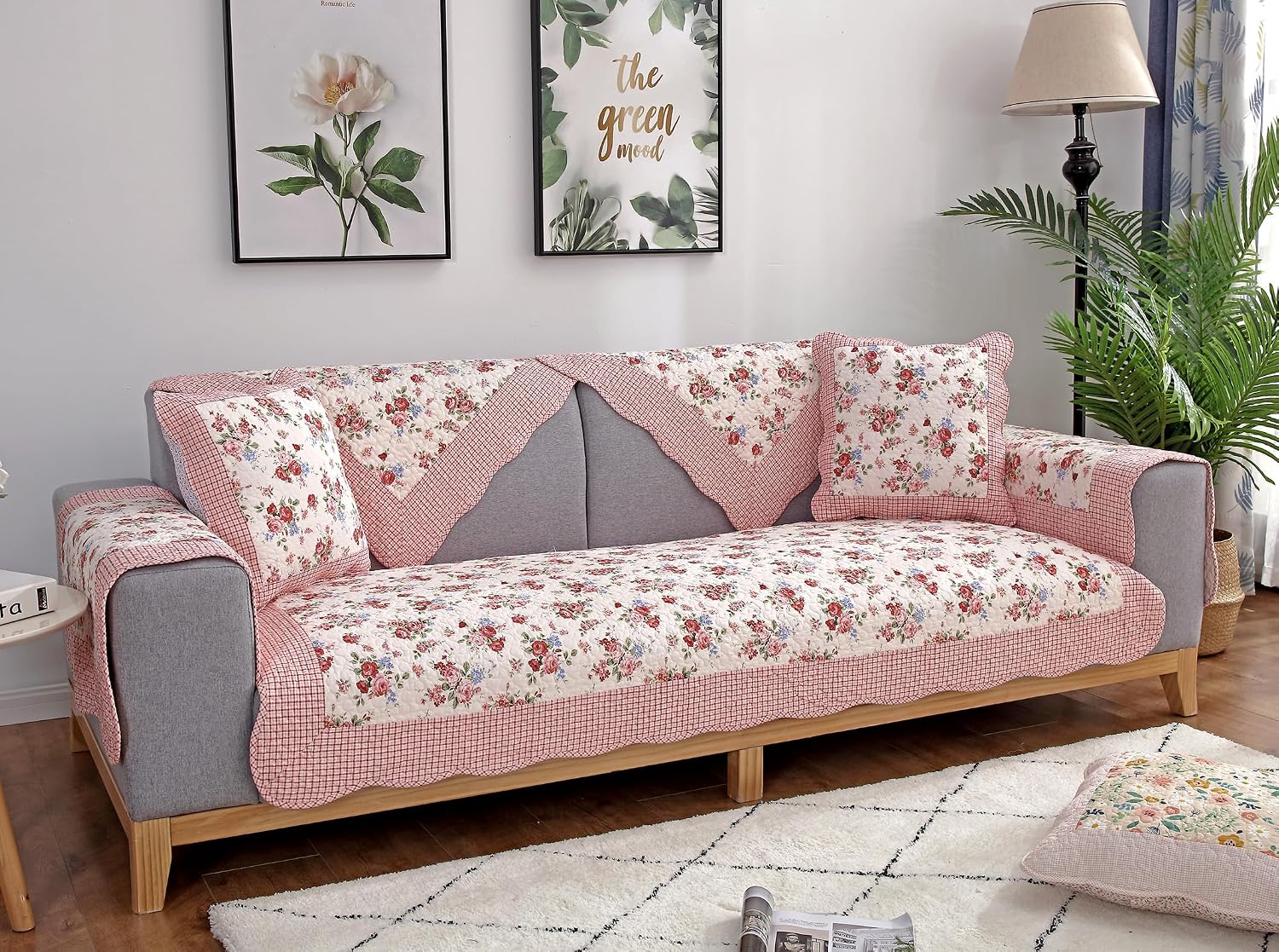 Floral Pattern Sofa Slipcover Rustic Cotton Sofa Cover Soft Boho Quilted Sectional Couch Cover Non-Slip Washable Farmhouse Furniture Protector for Pet Kids (Red,28"x28")