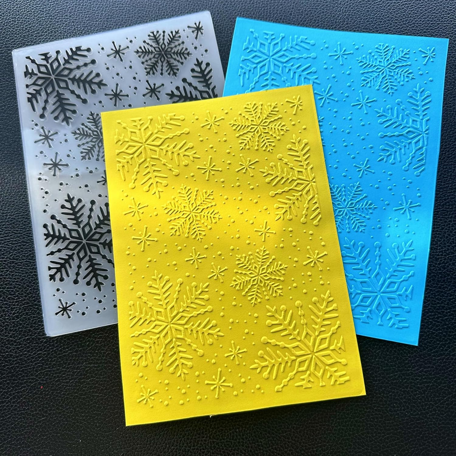 Snowflake Background Embossing Folders for Card Making Merry Christmas Snowflakes Embossing Folder for Gift Tag Paper Crafting Home Decoration 7”x 8”