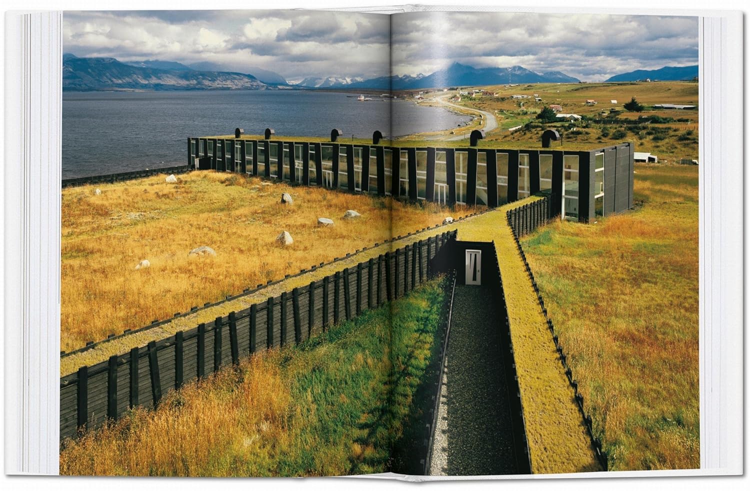 Green Architecture (Bibliotheca Universalis) (Multilingual Edition) - Image 6