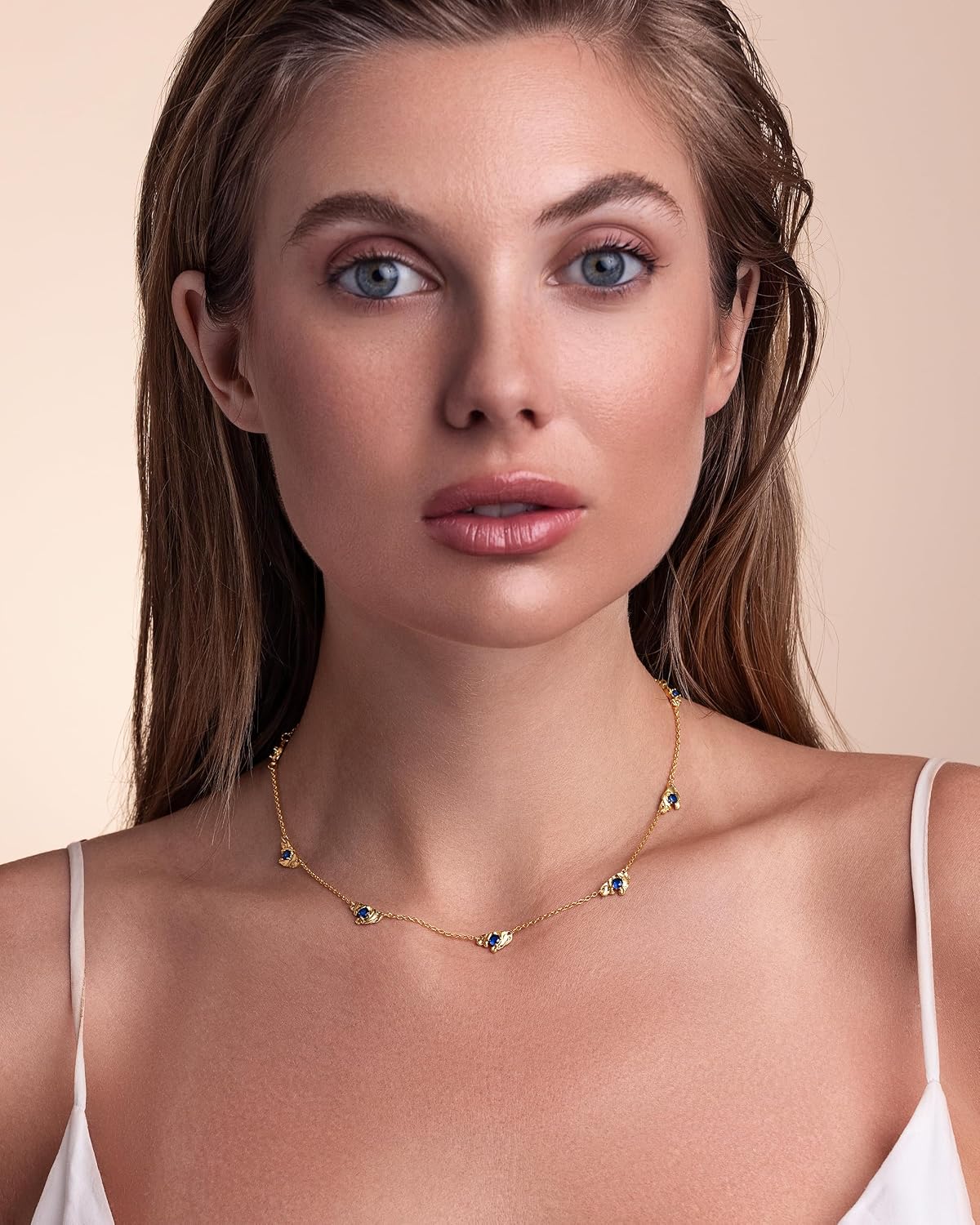 SNGIA Gold Plated Colorful Charm Necklace for Women Adjustable Shell Pearl Crystal Beaded Gemstone Dainty Layering Statement Necklace Gift