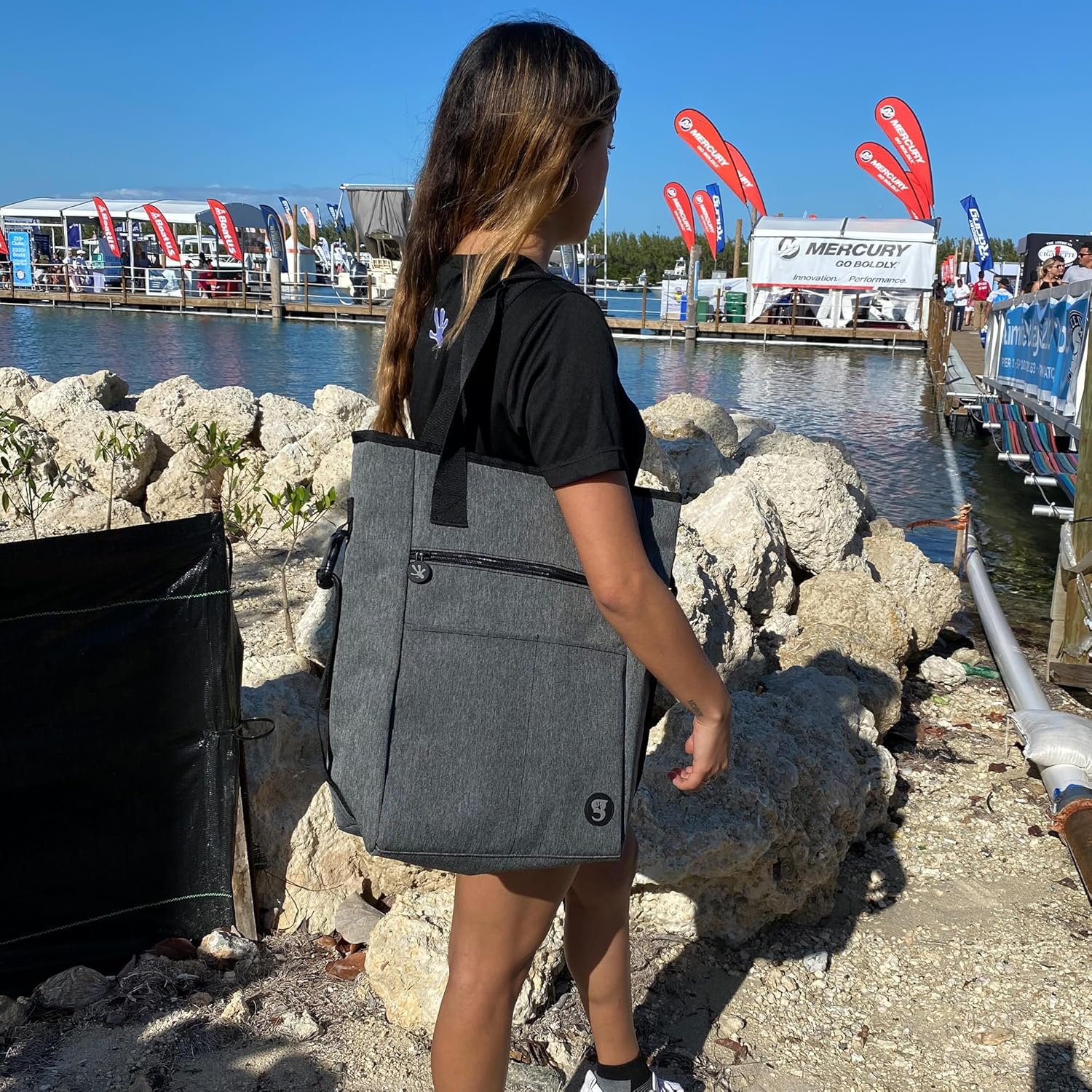 geckobrands 2 in 1 Convertible Tote and Backpack - Versatile and Durable for Travel, Gym, Beach, and Everyday Use