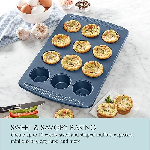 Miniatura 3 de Chicago Metallic Molde antiadherente para muffins todos los días, perfecto para magdalenas, huevos y mucho más. 12 tazas, azul