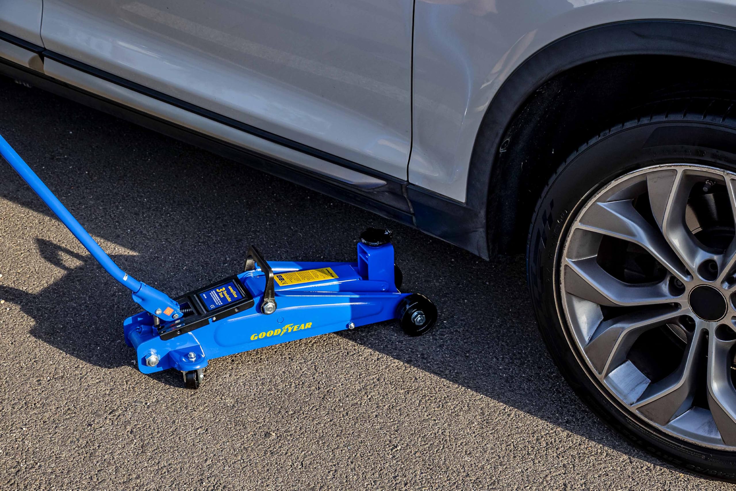 Goodyear Gato Hidráulico de Carretilla 3 Toneladas, Elevación de 190 a 535 mm. para SUV 4x4 y Coches Eléctricos Acero Reforzado Homolog. TÜV SÜD GS