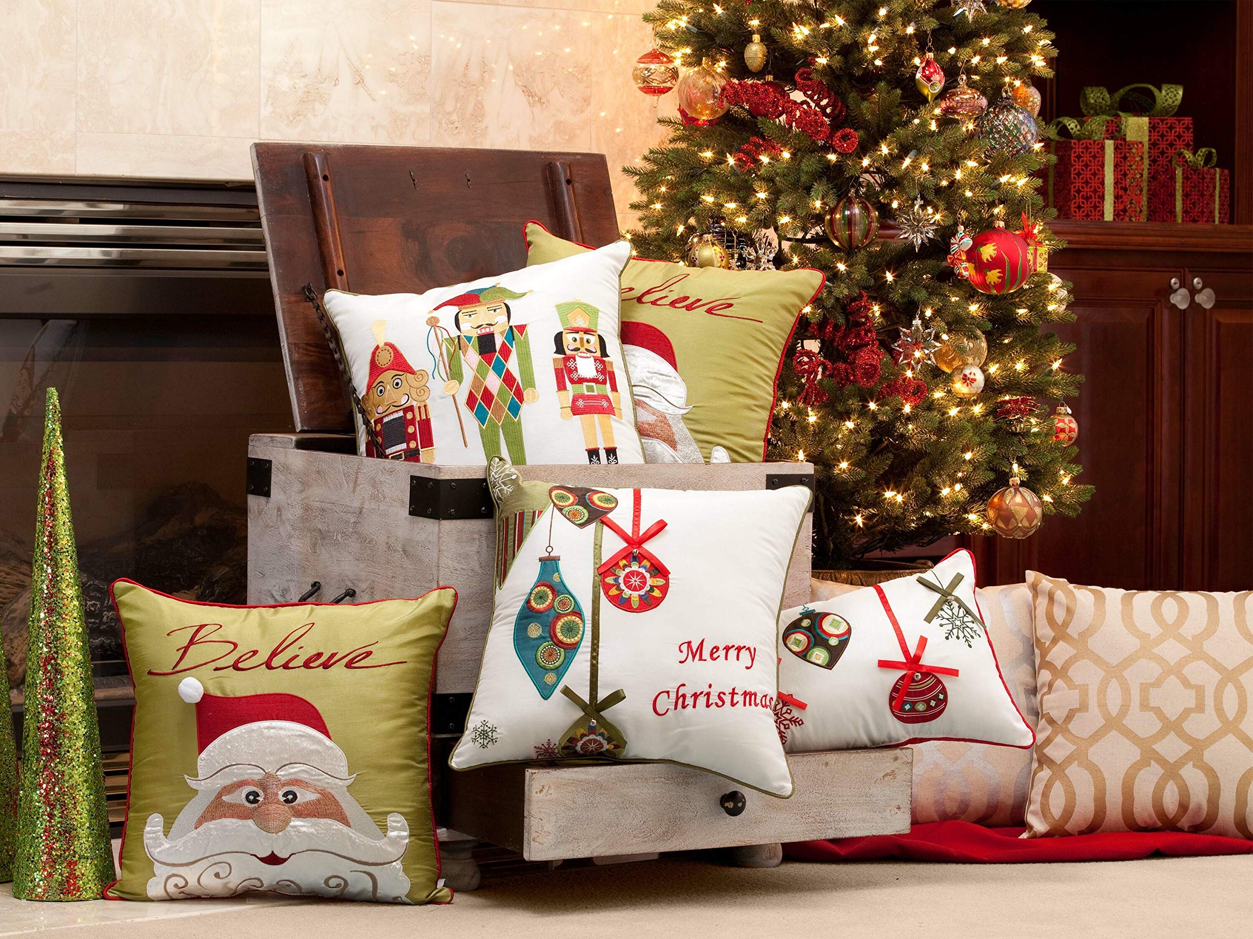 Pillow Perfect Merry Christmas Ornaments Throw Pillow, 16.5-Inch, Red/Green