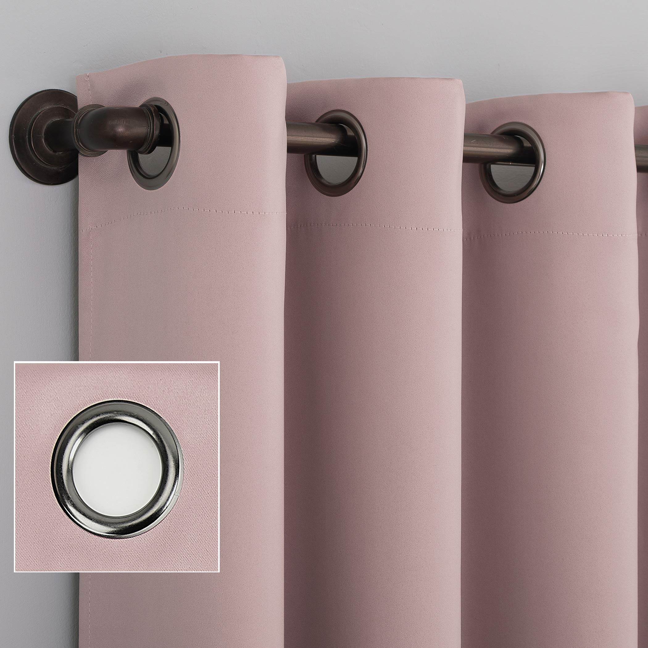 Sun Zero Nordic Lot de 2 Rideaux à œillets 100% occultants de qualité théâtre, 132,1 x 243,8 cm, Blush