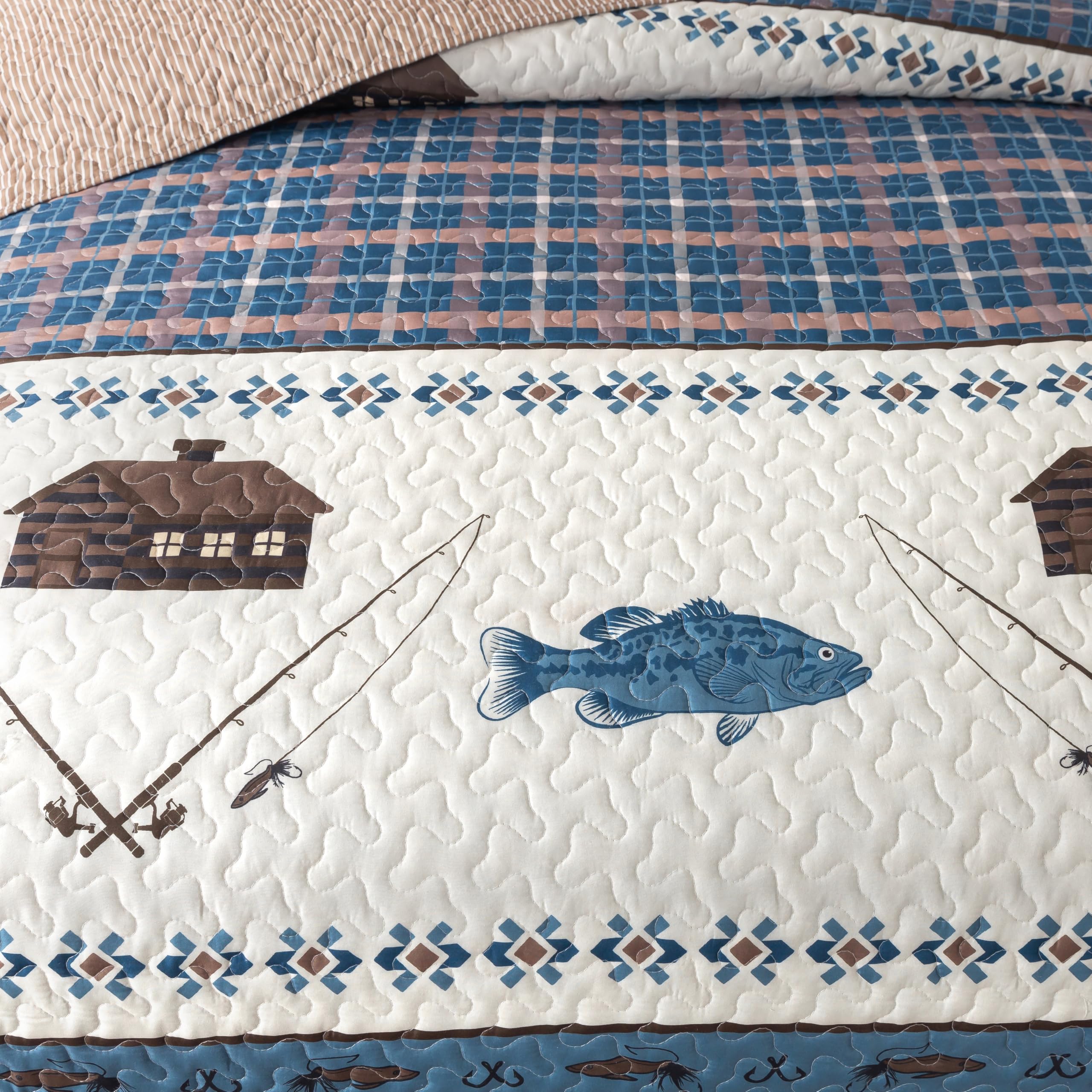 Amazon.com: Soul & Lane Gone Fishing Quilt Set - Queen with 2