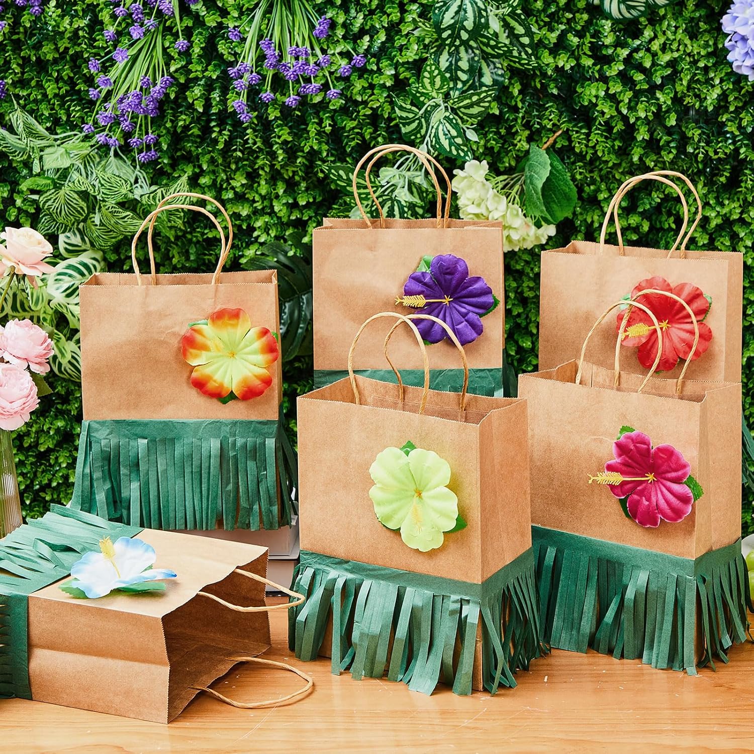 Suncalla 24 Set Hawaiian Tropical Party Gift Bags Bulk with Hibiscus Flower Grass Skirt, Luau Aloha Goodie Bags Kraft Paper for Summer Beach Bridesmaids Bachelorette Wedding Party Favors(Brown)