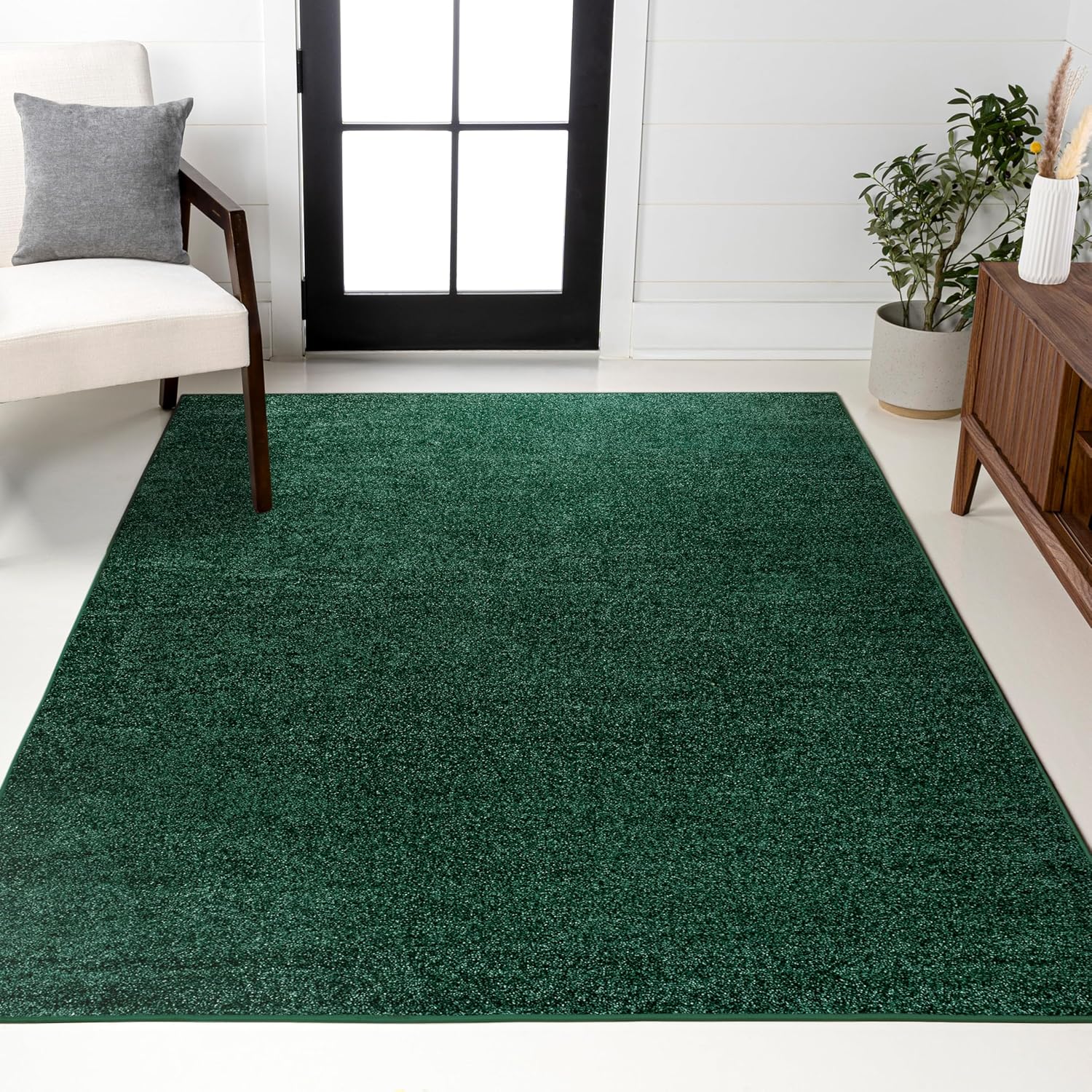 JONATHAN Y Haze Solid Low-Pile Emerald Indoor Area Rug 5x8, Coastal,Bohemian,Minimalist,Classic, Easy-Cleaning for Living Room,Bedroom,Kitchen,Pet Friendly,Non-Shedding (SEU100L-5)